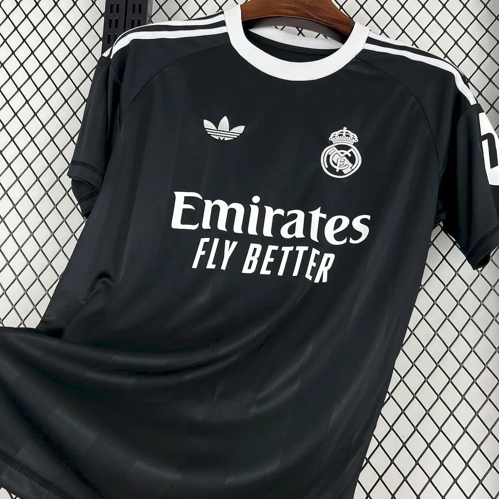 25-26 Real Madrid Black Goalkeeper Shirt Football Uniform AAAAJersey Supply Yupoo 1