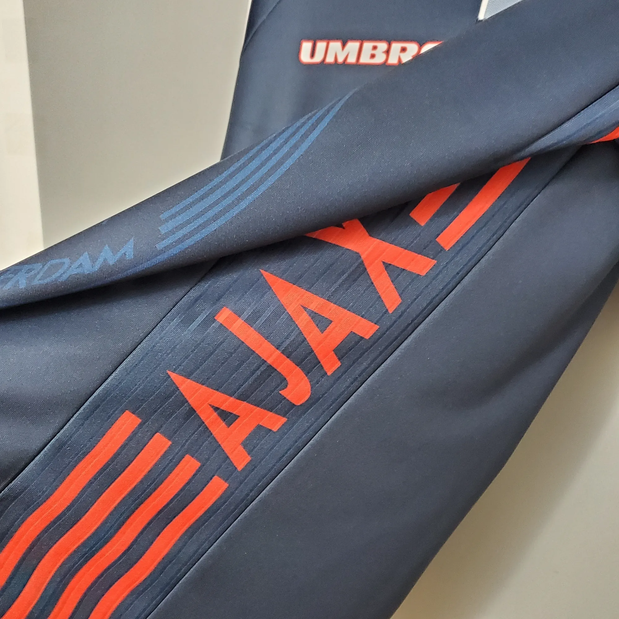 97-98 Ajax away 8