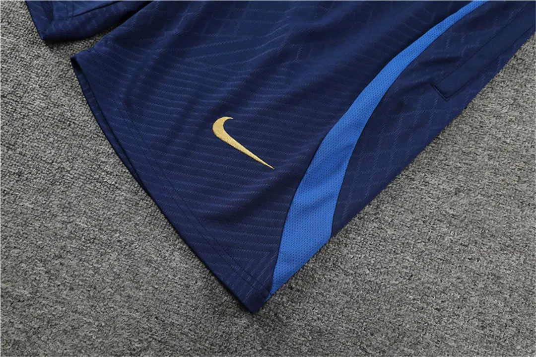 2022 France training suit blue 1