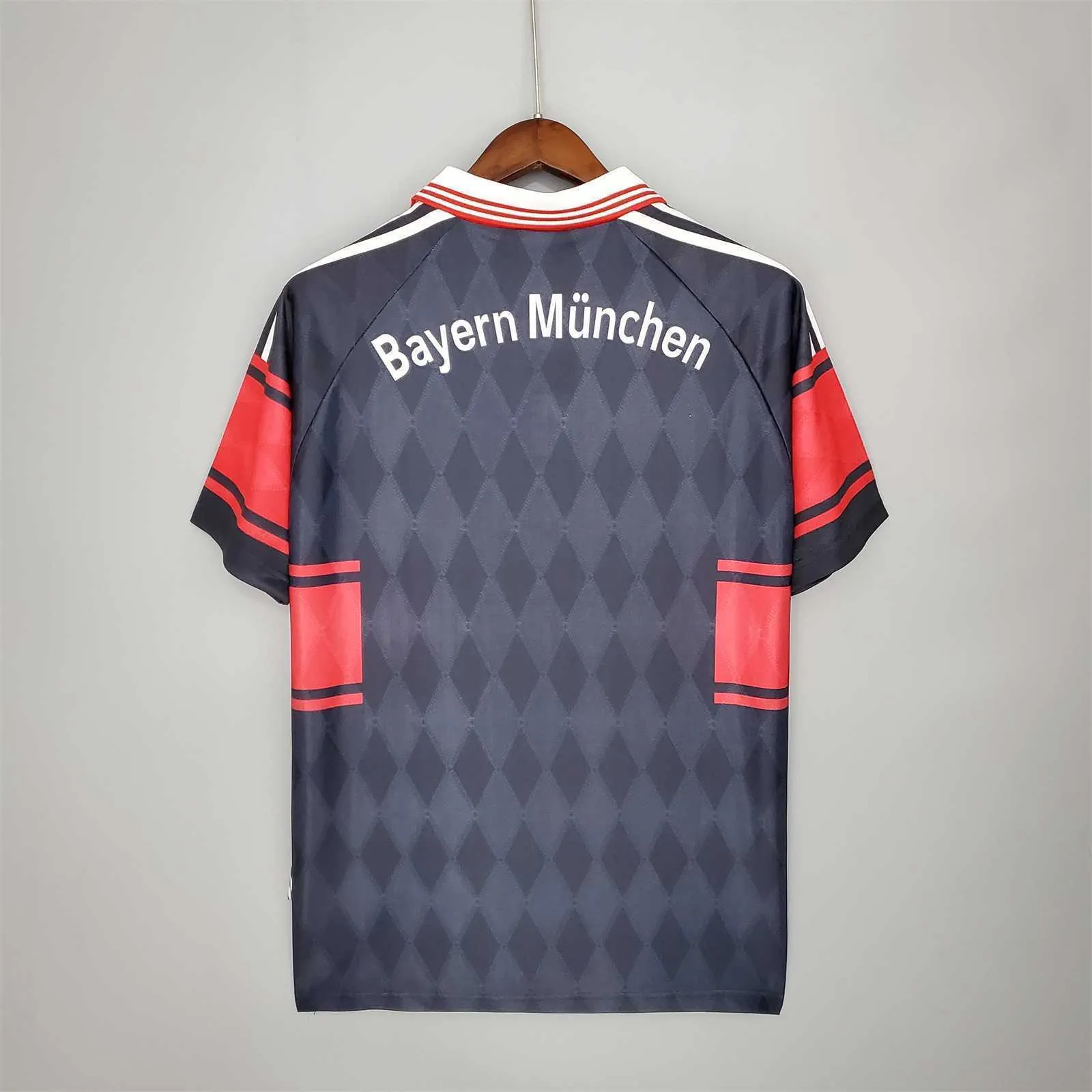 97-99 Bayern home 3