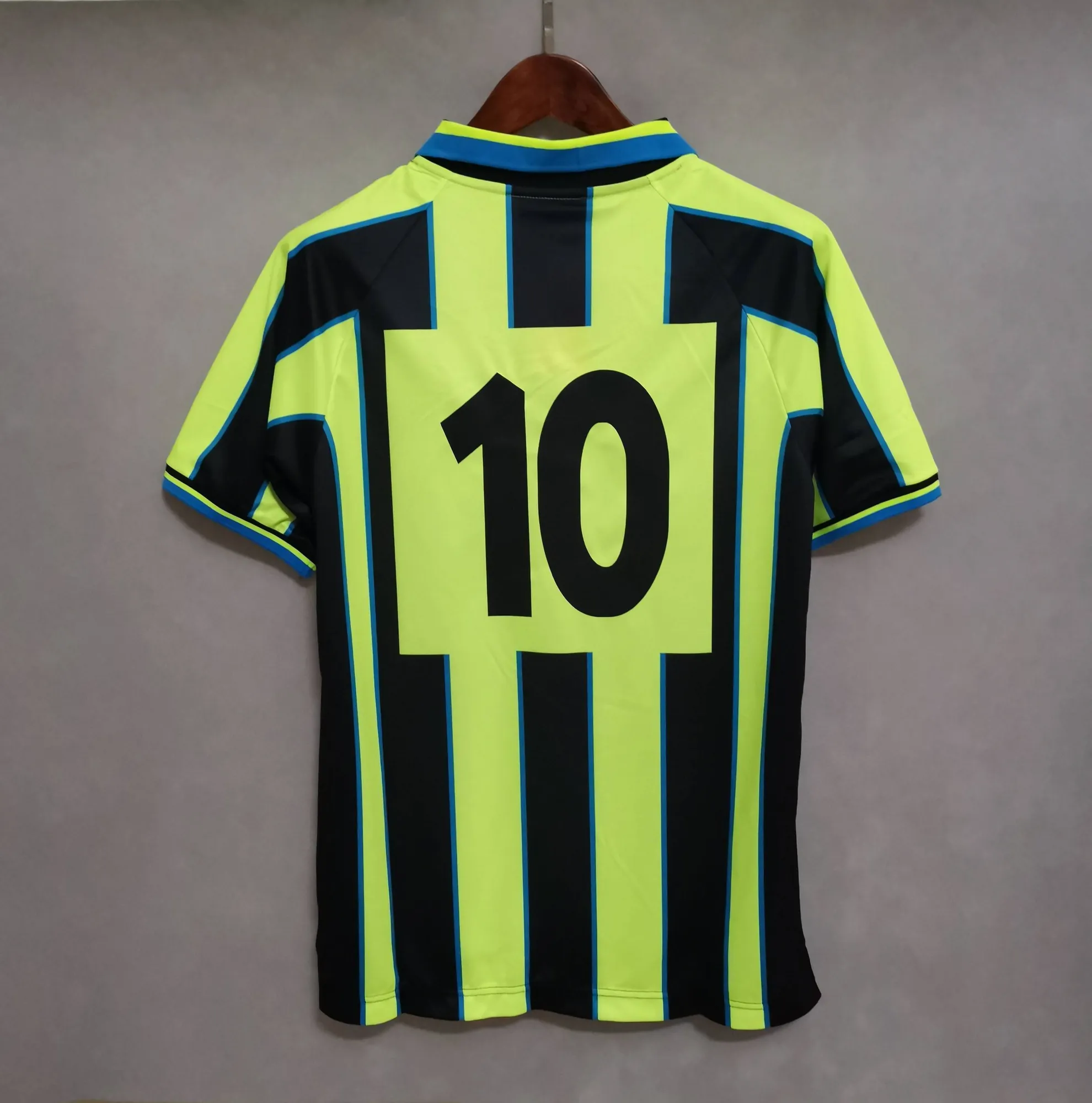 98-99 Manchester City away 6