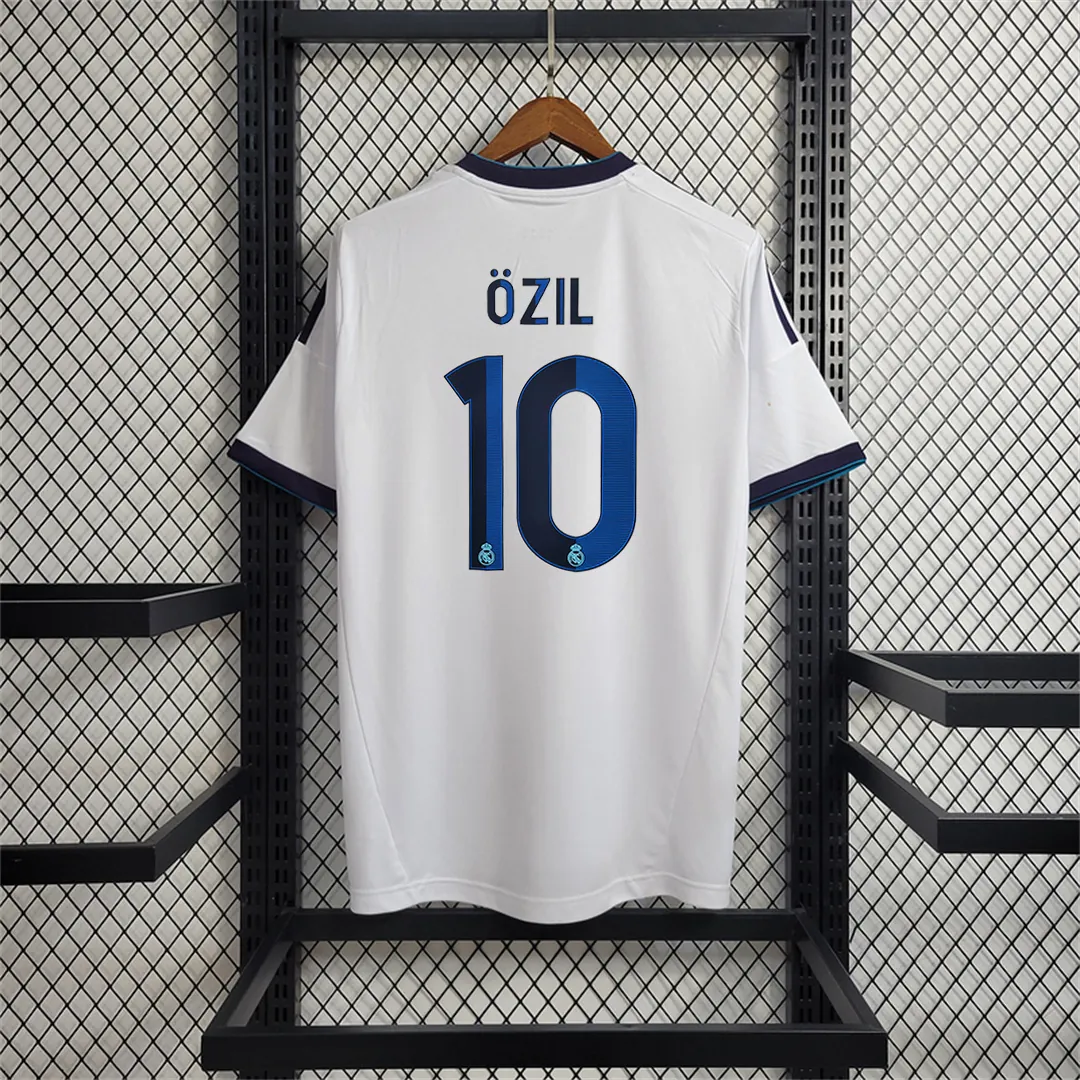 12-13 Real Madrid home 5