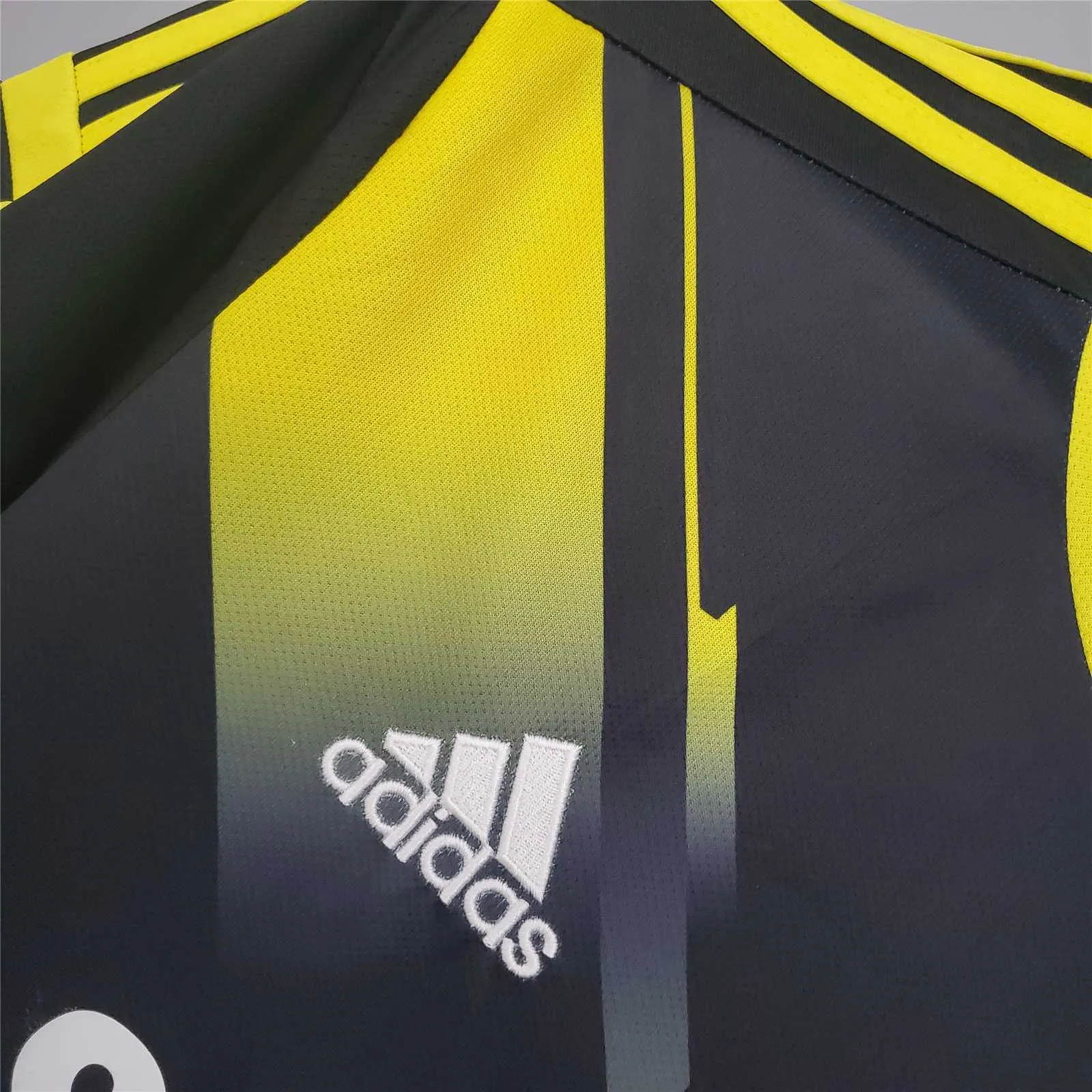 12-13 Chelsea third away 6