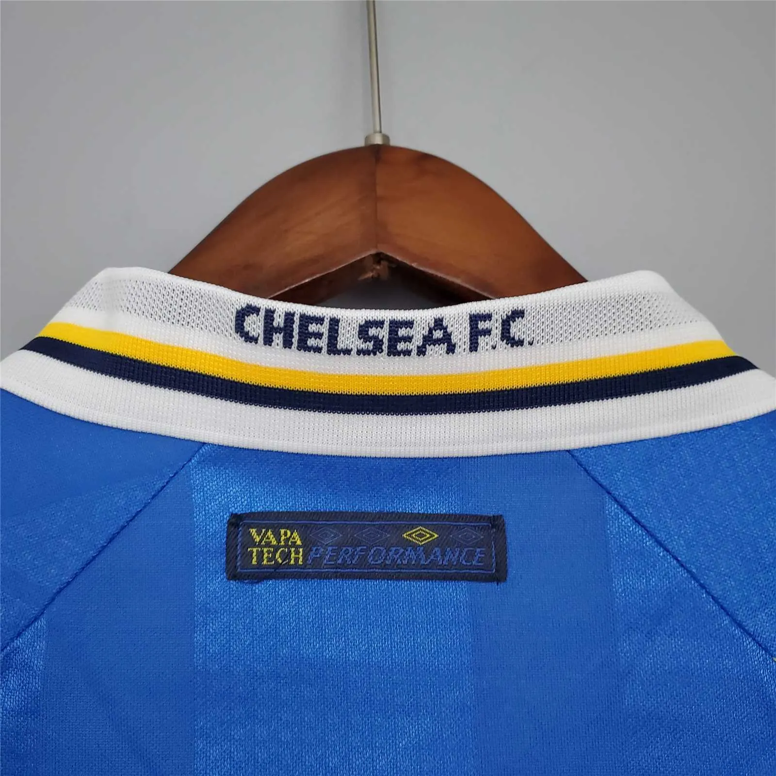 97-99 Chelsea home 4