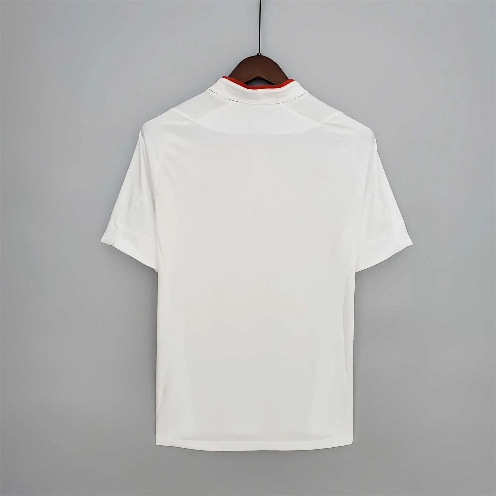 2012 England home1684421307000 4