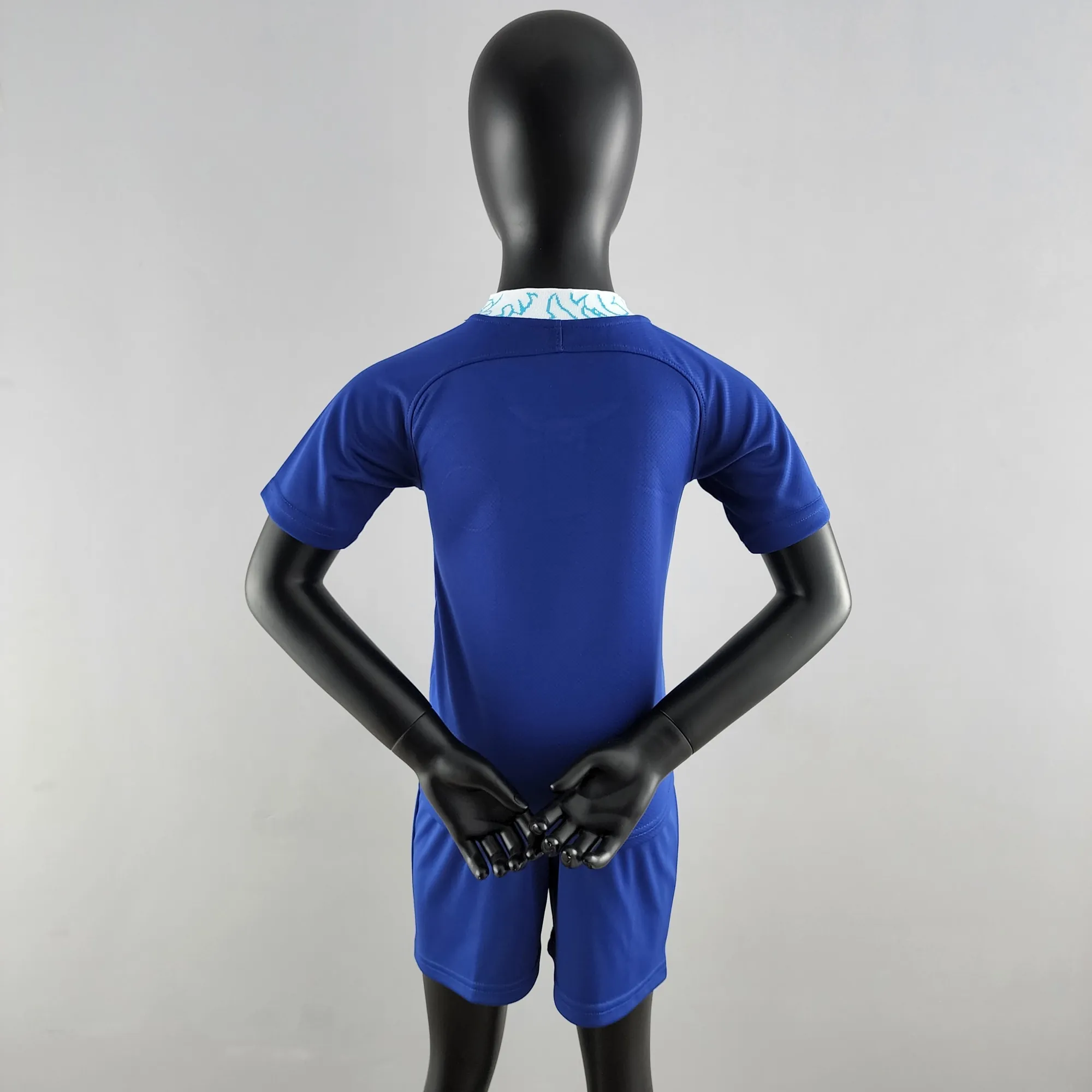 22-23 Chelsea home kids kit 1