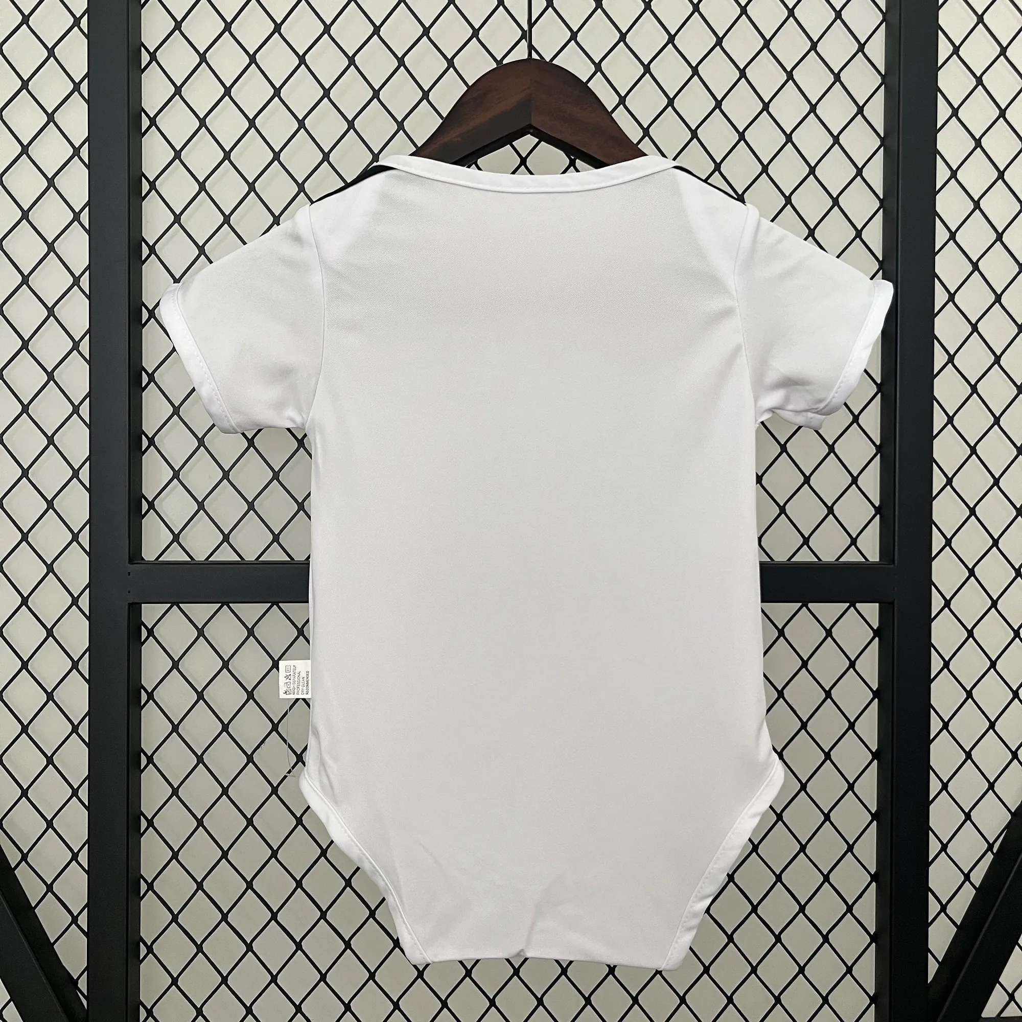 24-25 Colo-Colo Home Baby Uniform Best Wholesale Yupoo 4