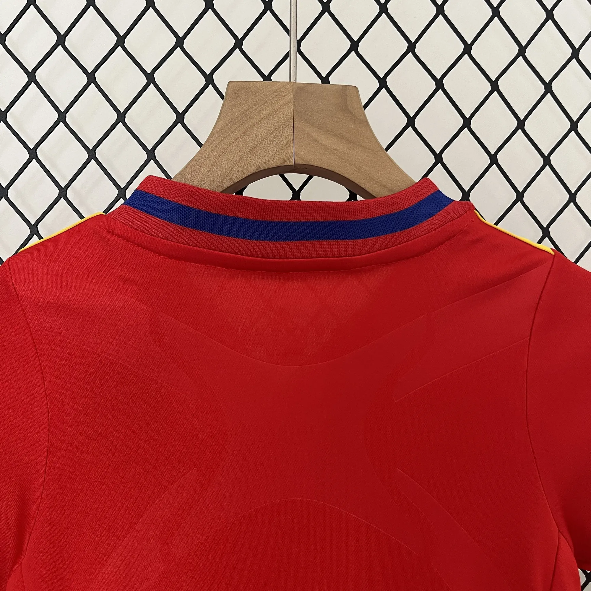 2010 Spain Home Retro Kid Kits Youth Apparels Sport AAAAJersey Yupoo 2