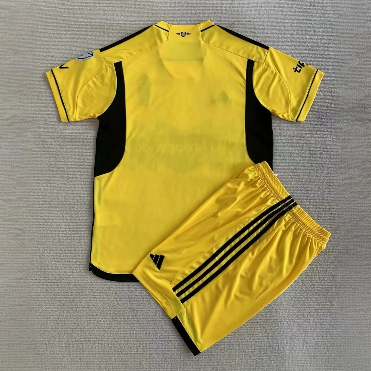 24-25 Columbus Crew Home Adults And Kid Kits Football AAAAJersey Yupoo 1