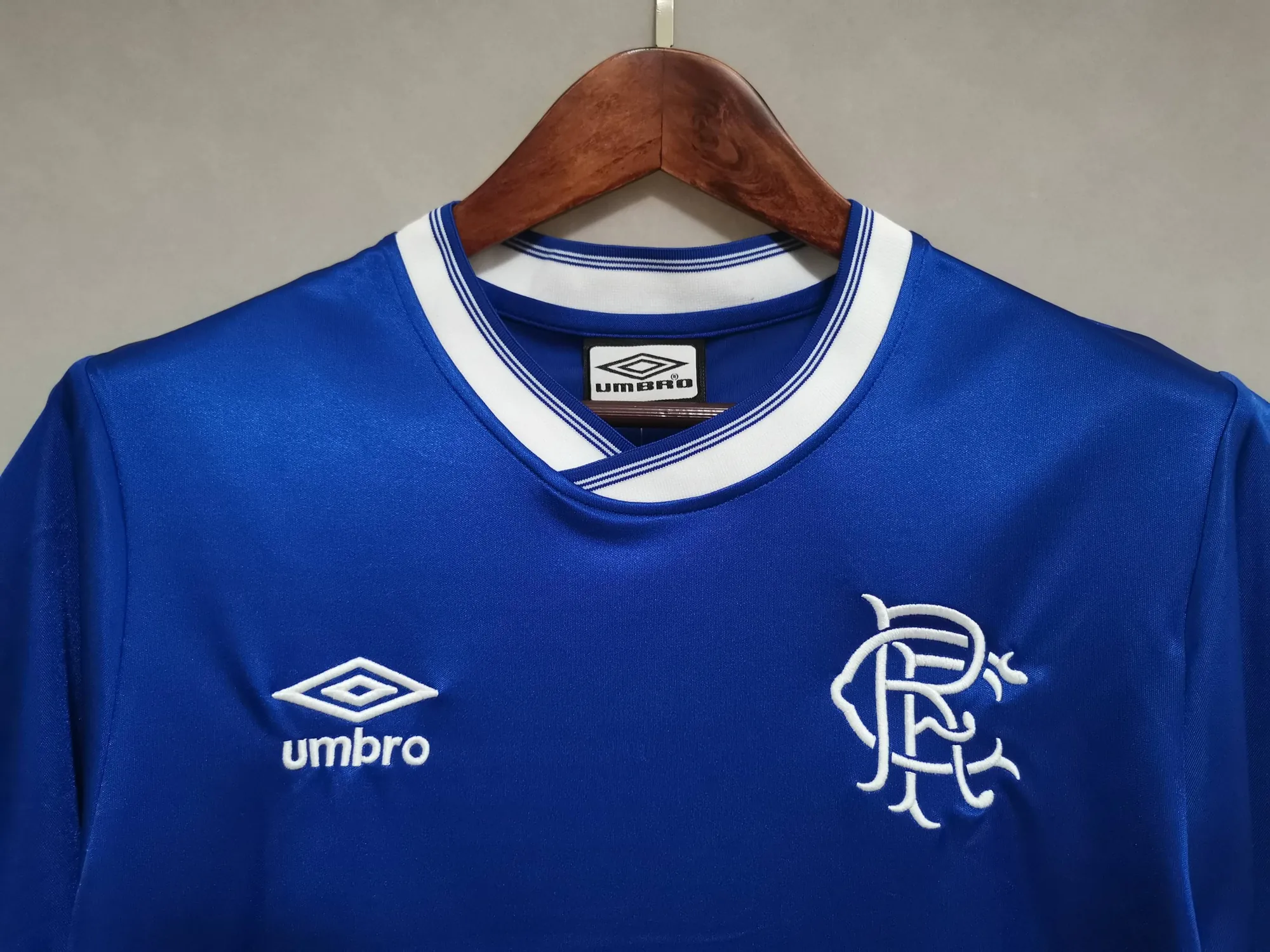 84-87 Rangers home 4