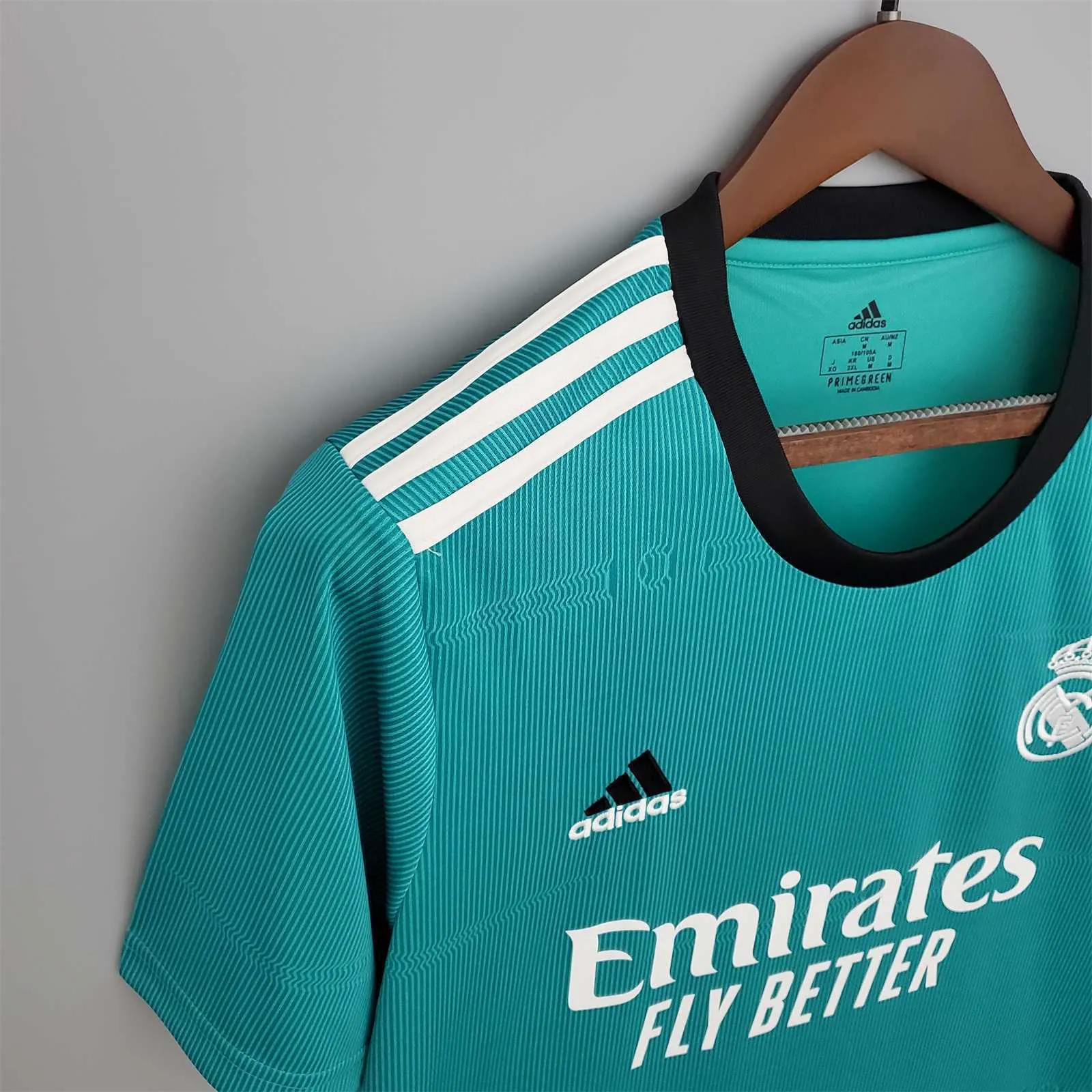 21-22 Real Madrid third away 1