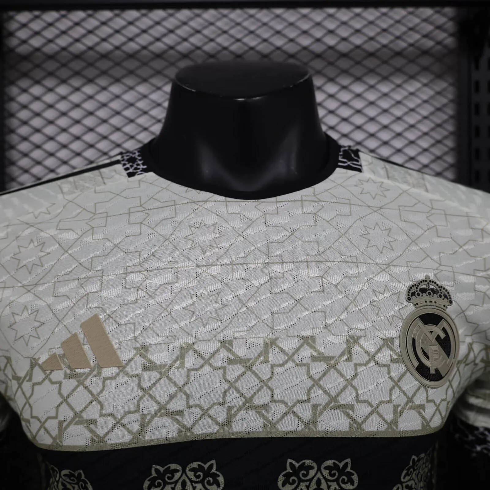 24-25 Real Madrid Special Edition White Mandala Player Version Shirt Sport AAAAJersey Yupoo 2