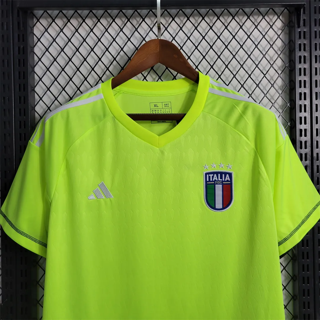 2023 Italy green goalkeeper 1