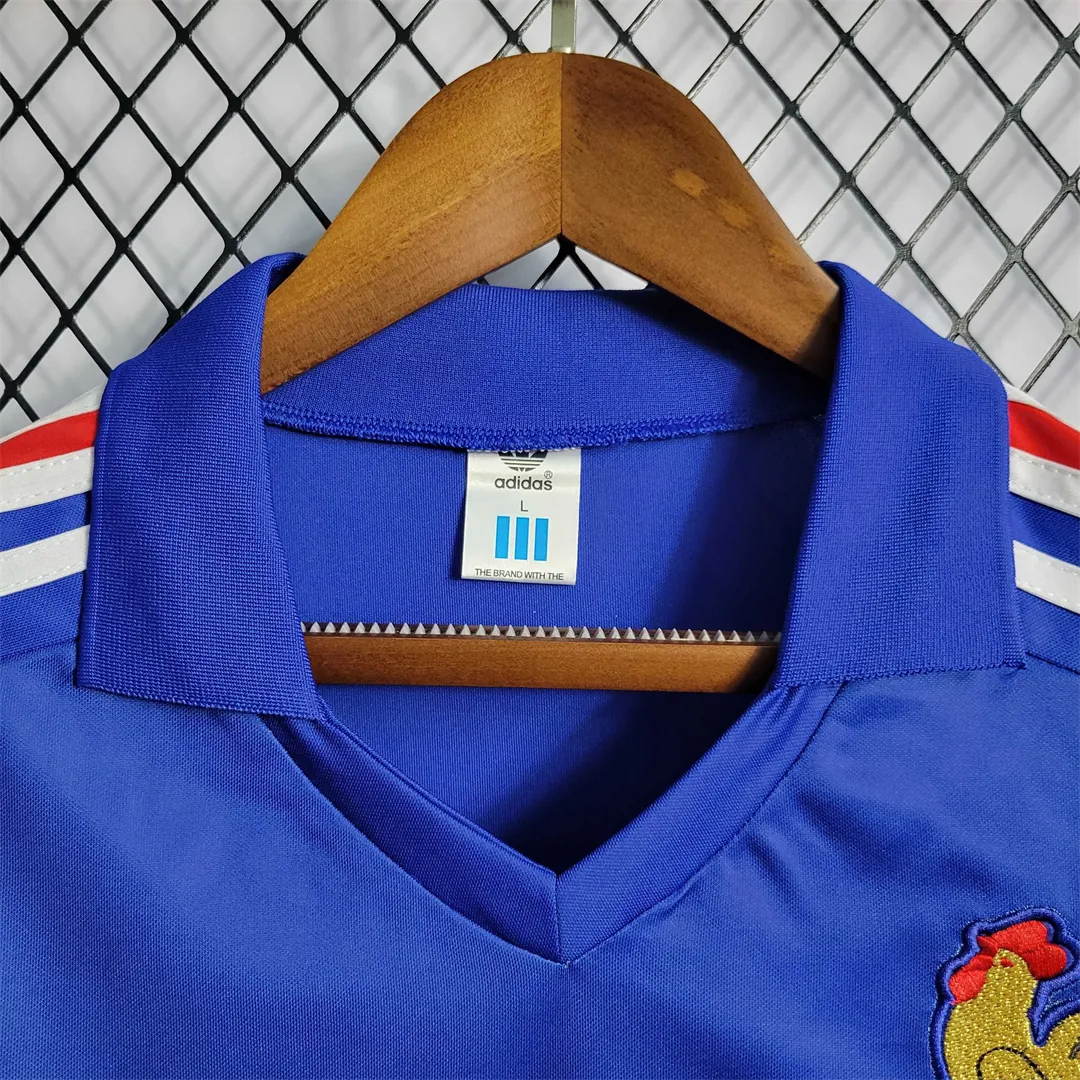 1984 France home 8