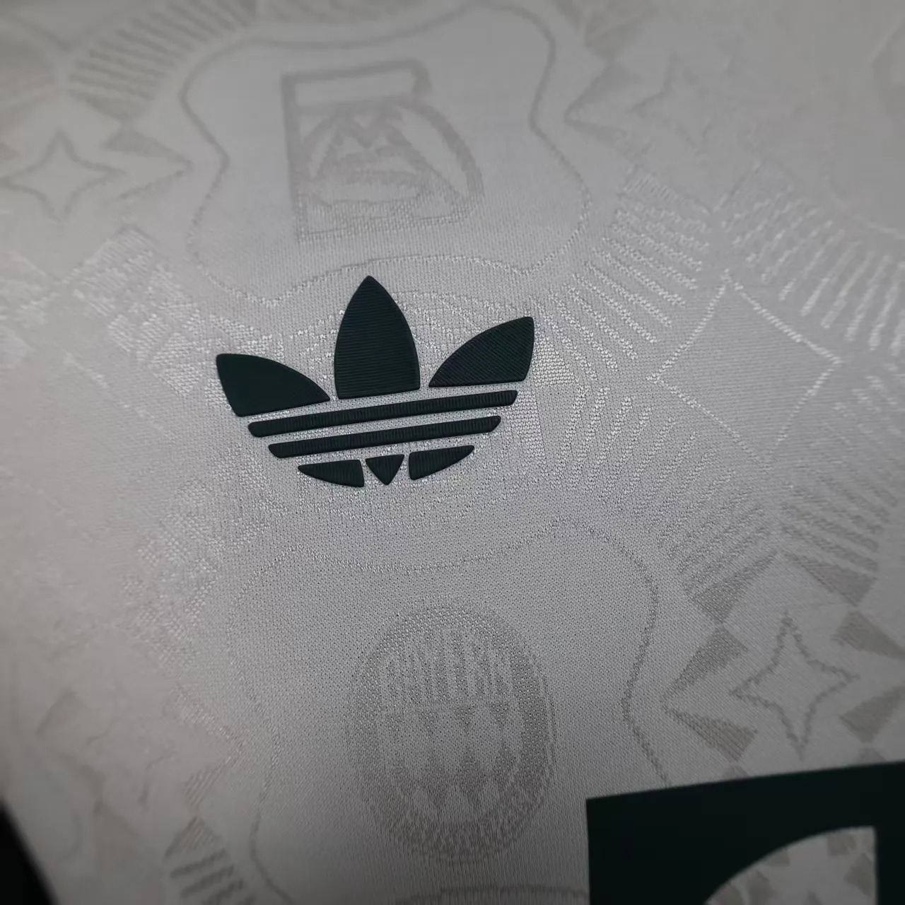 25-26 Bayern Oktoberfest Special Edition Football Player Version Tops AAAAJersey Supply Yupoo 5