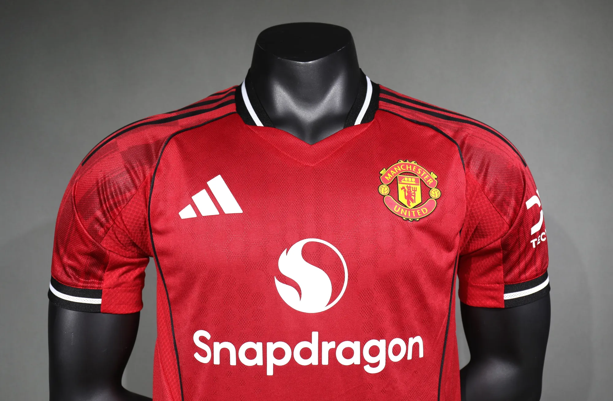 25-26 Manchester United Home Red Player Version Kit Football Shirt AAAAJersey Supply Yupoo 3