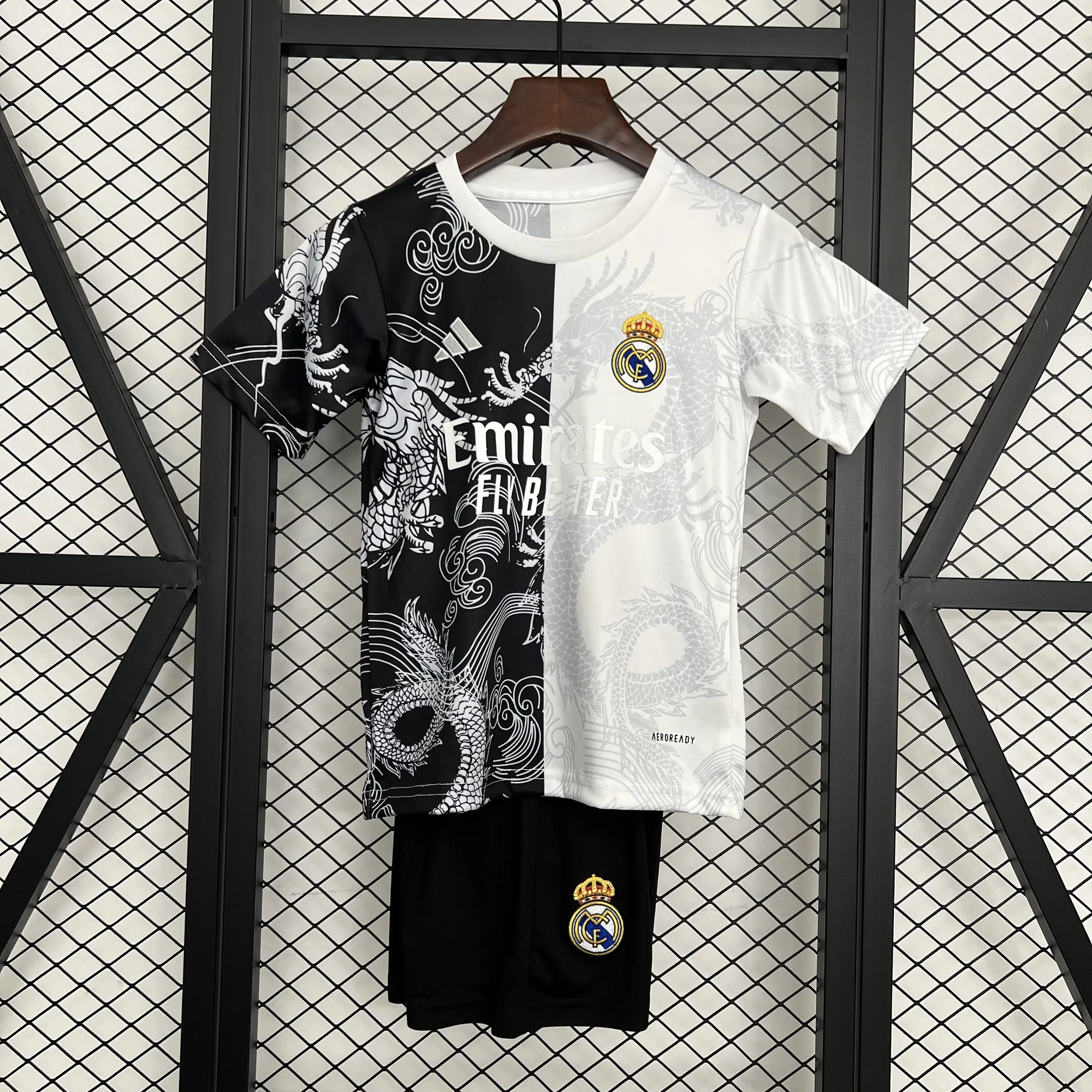 25-26 Real Madrid Special Edition Kids Kit Futbol Youth Apparels Dragon AAAAJersey Supply Yupoo 5