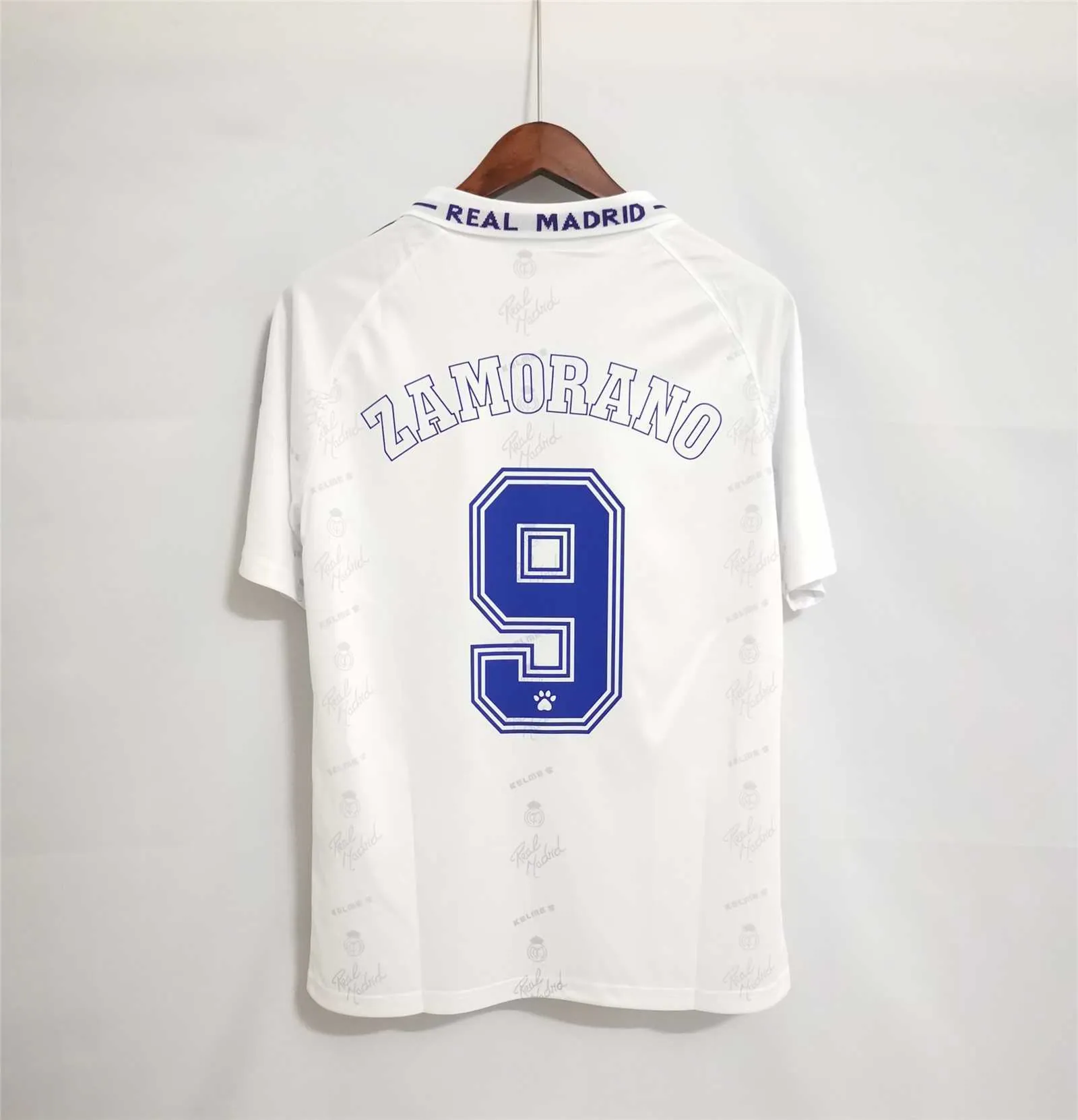 94-96 Real Madrid home 11