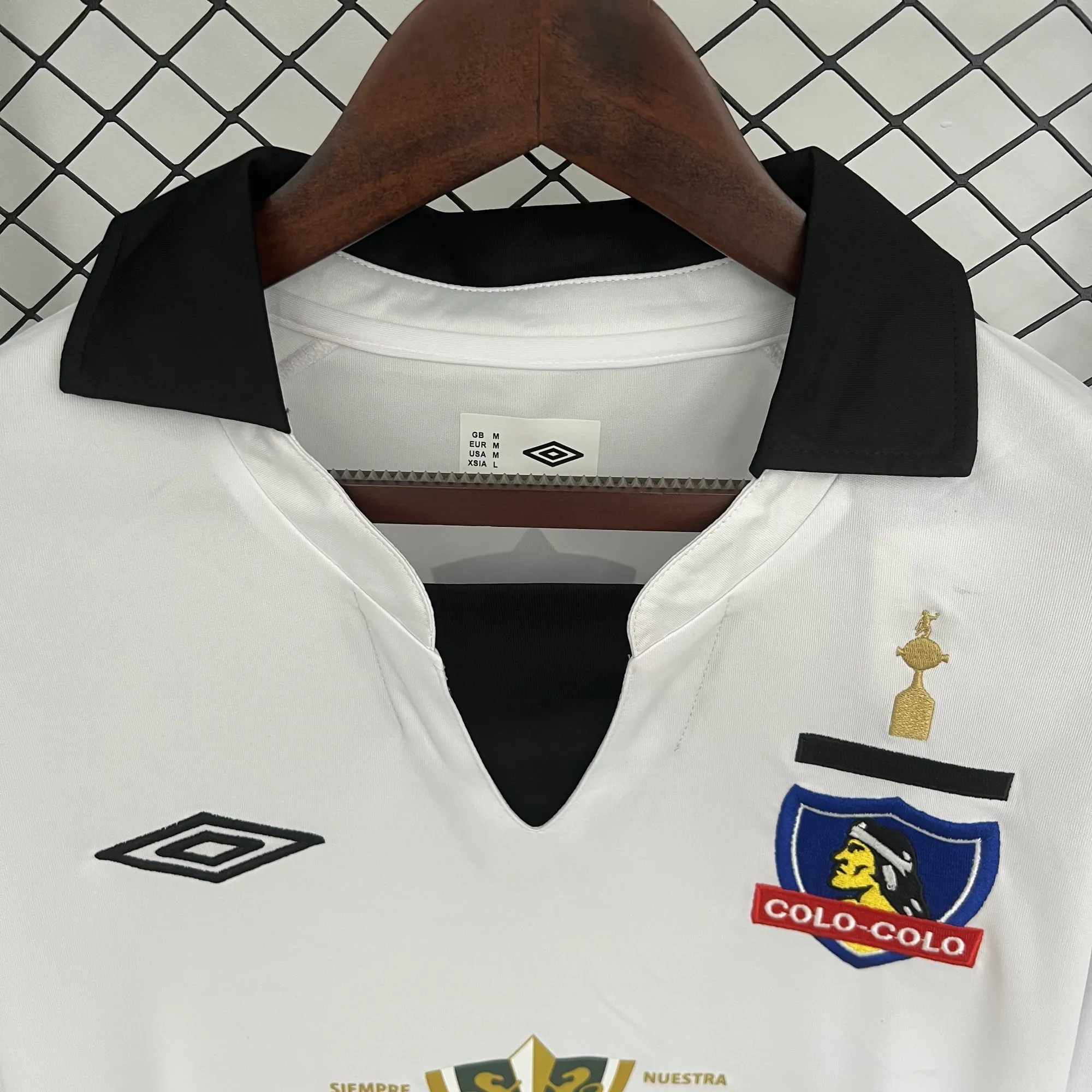 2013 Colo Colo Home Retro Kit Vintage Shirt Soccer AAAAJersey Wholesale Yupoo 3