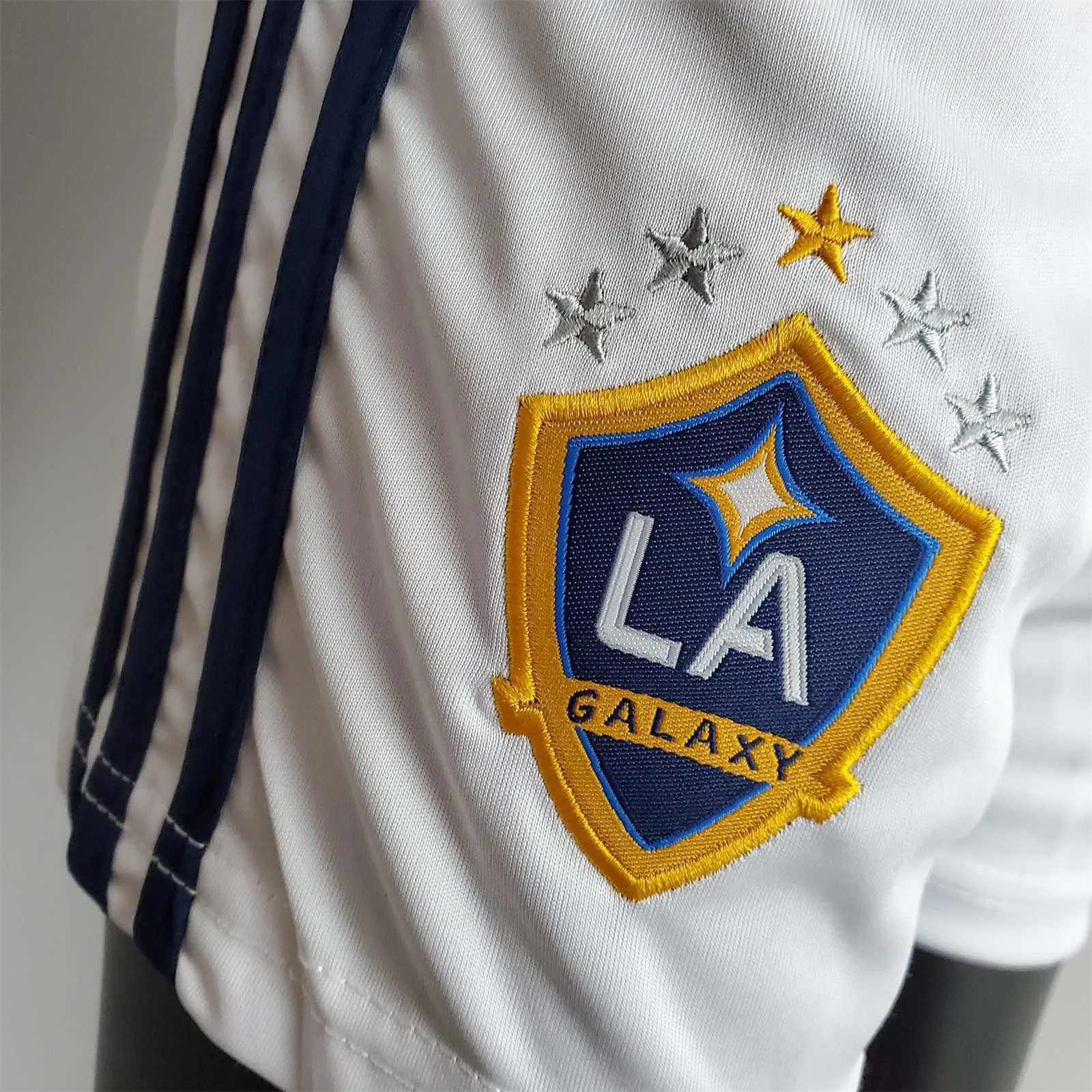 22-23 LA Galaxy home kids kit 1