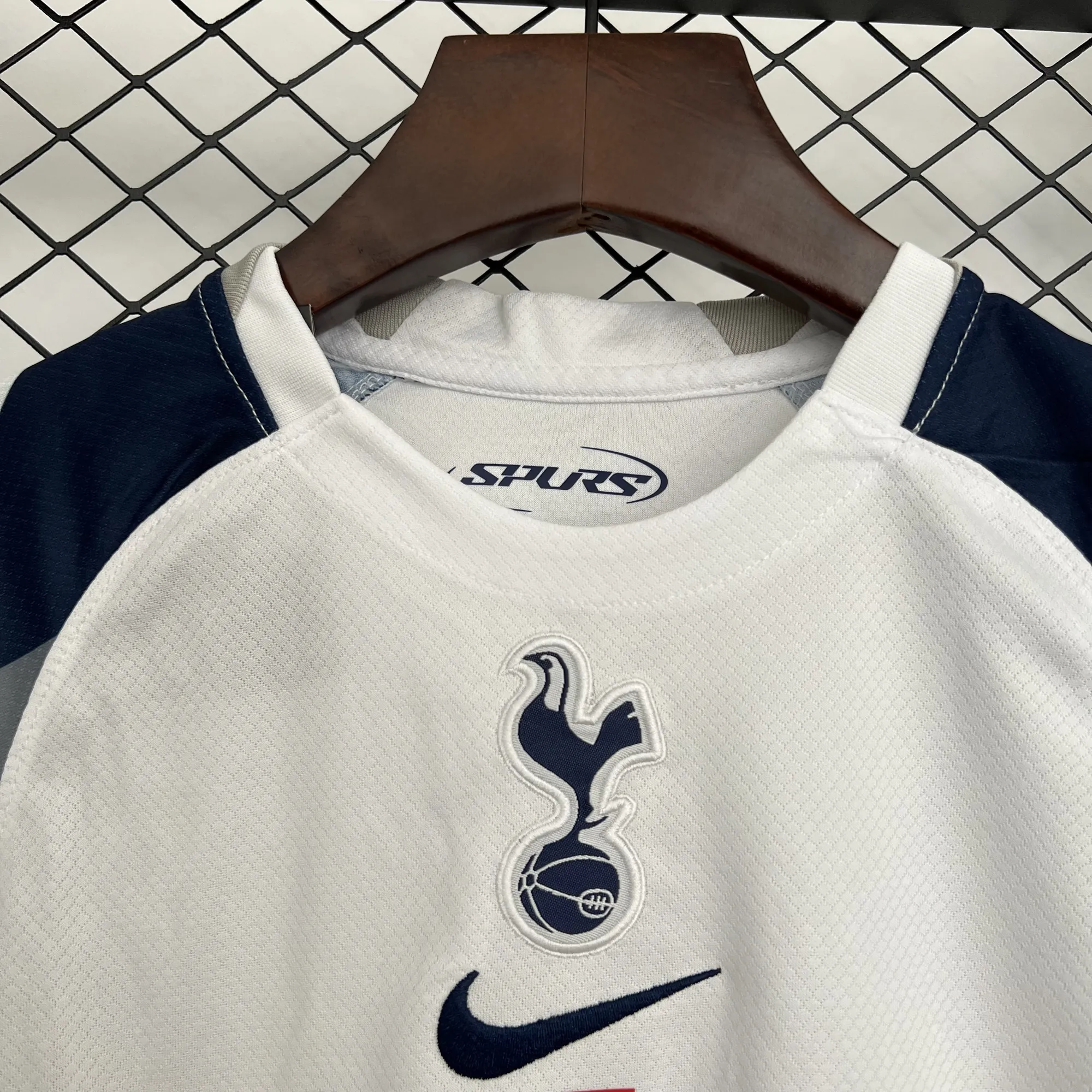 25-26 Tottenham Hotspur Home Kid Kits Youth Apparels Sino AAAAJersey Supply Yupoo 6