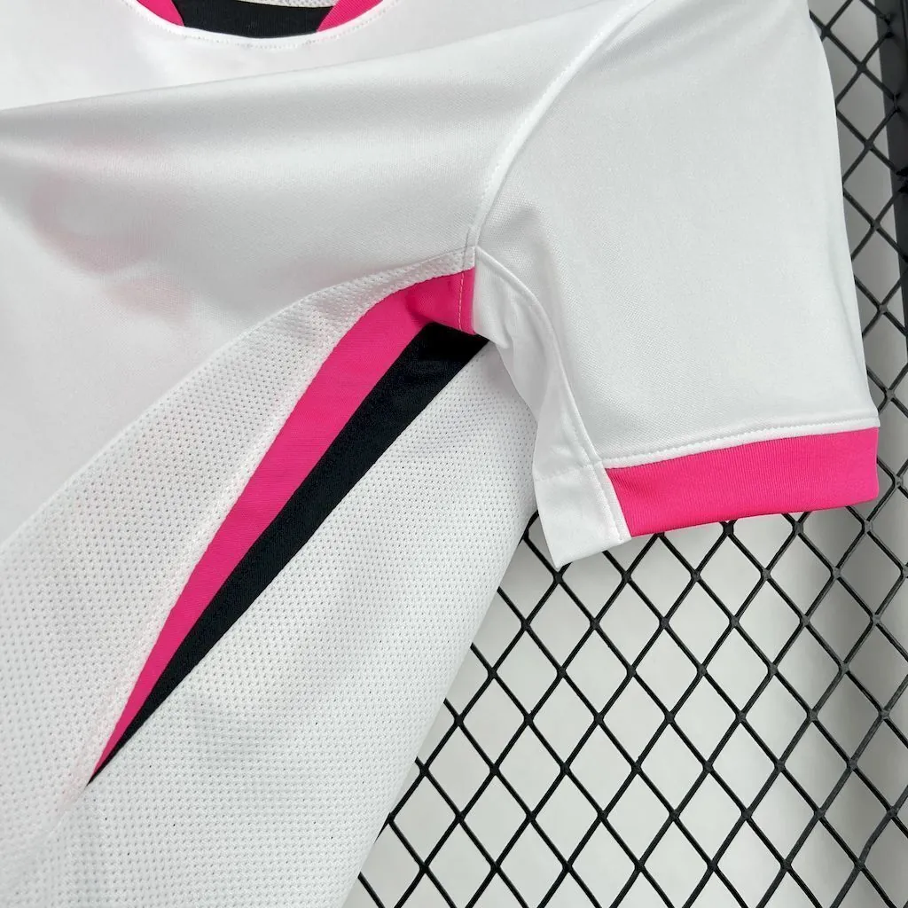 25-26 Lisbon Pink Special Edition Football T-Shirt AAAAJersey Supply Yupoo 5