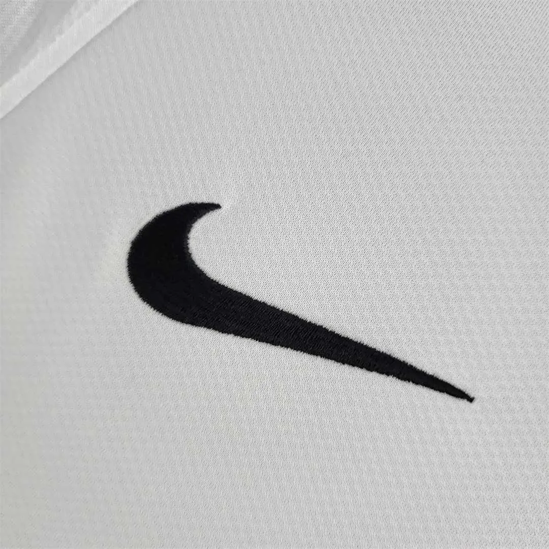 06-07 Manchester United away 4