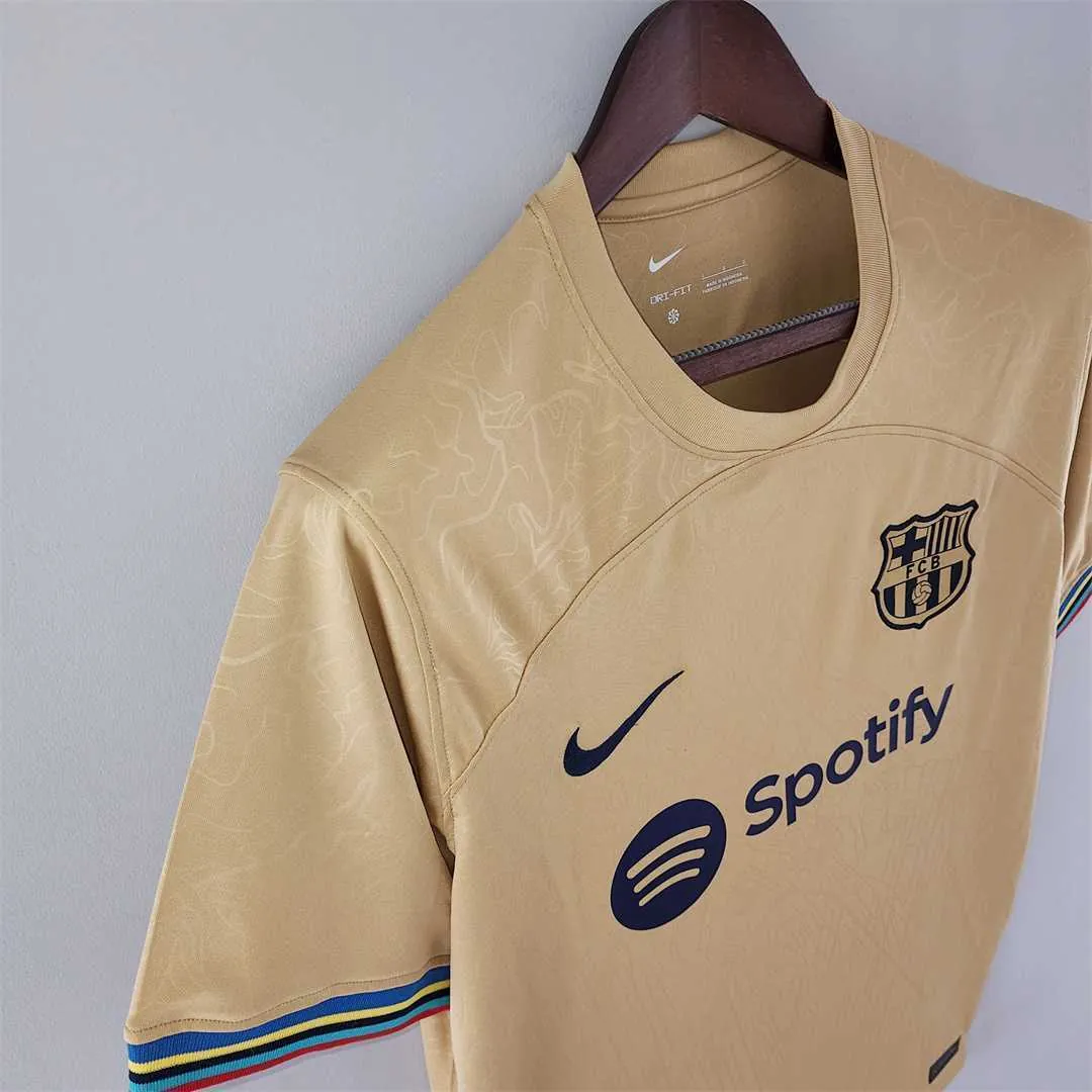 22-23 Barcelona away - 4 1