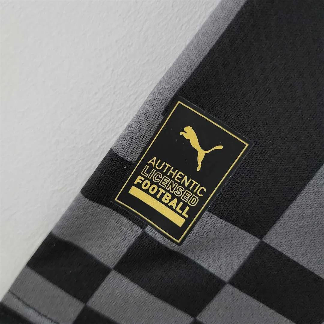 22-23 Dortmund away 1