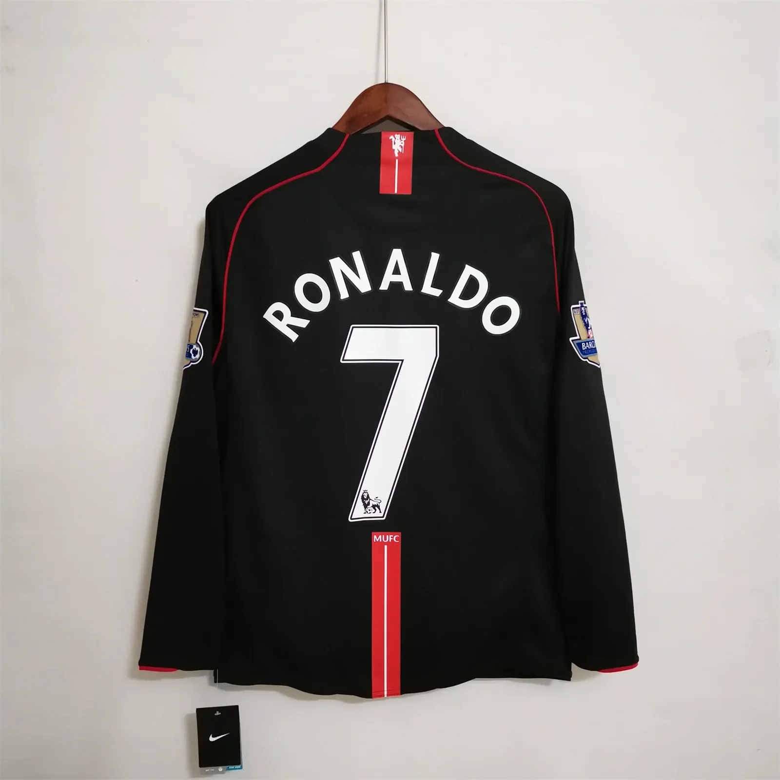 07-08 Manchester United away long sleeve 1