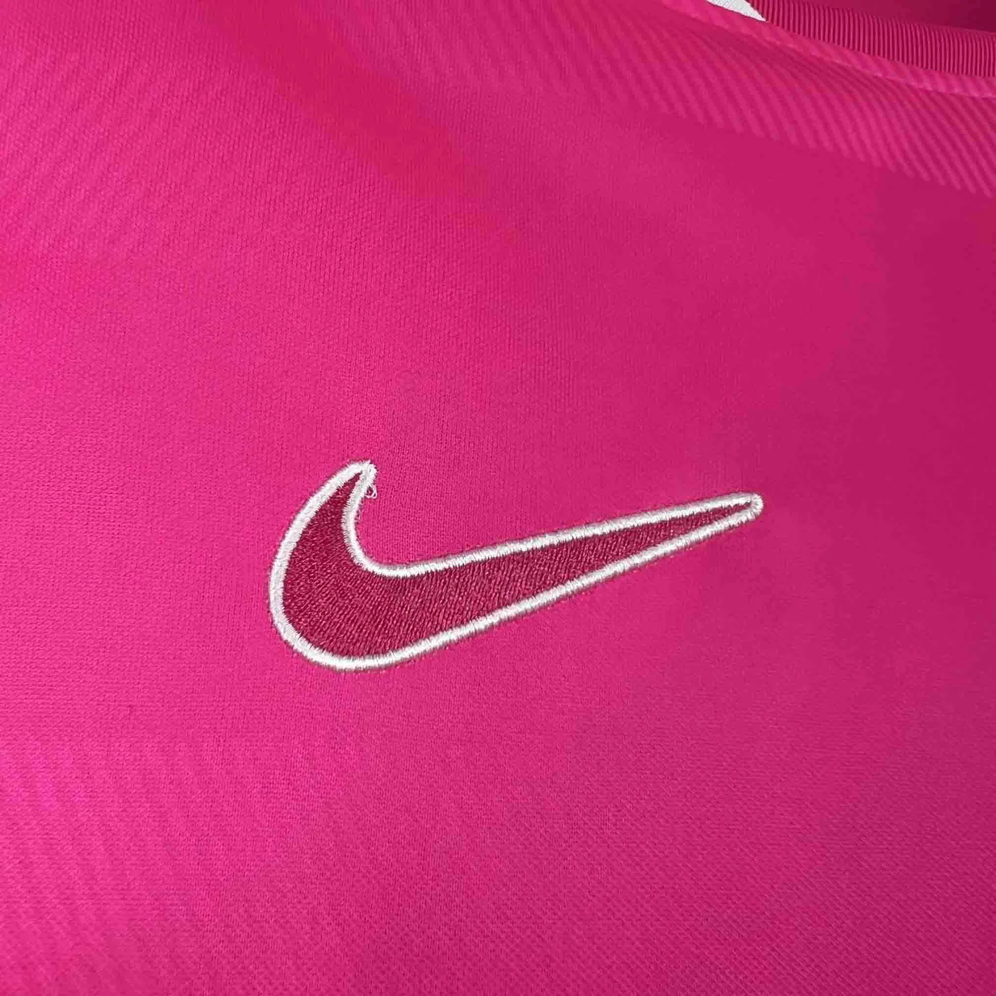 26-27 Sporting Lisbon Mens Special Edition Kit Pink T-Shirt Football AAAAJersey Supply Yupoo 6 4