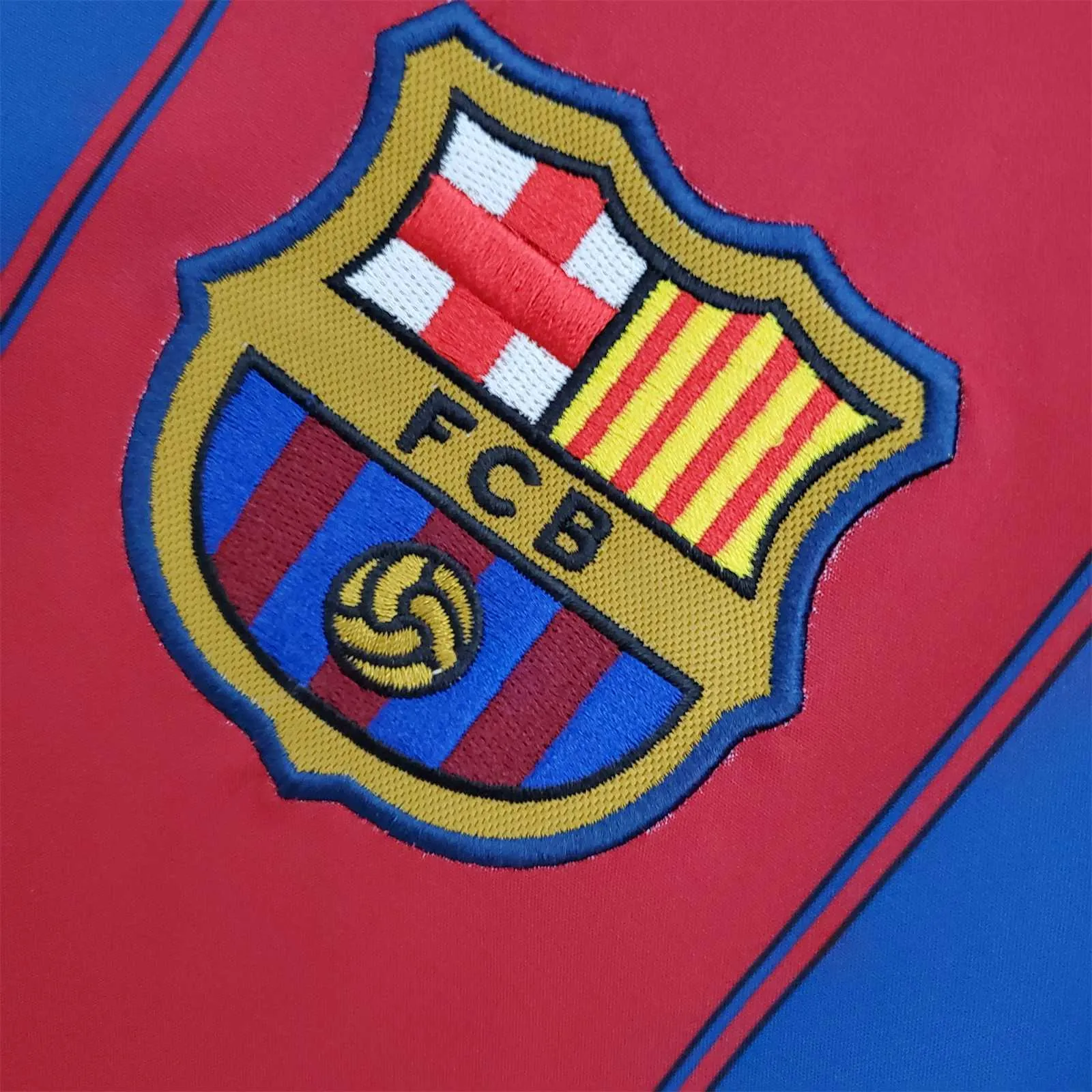 03-04 Barcelona home 8