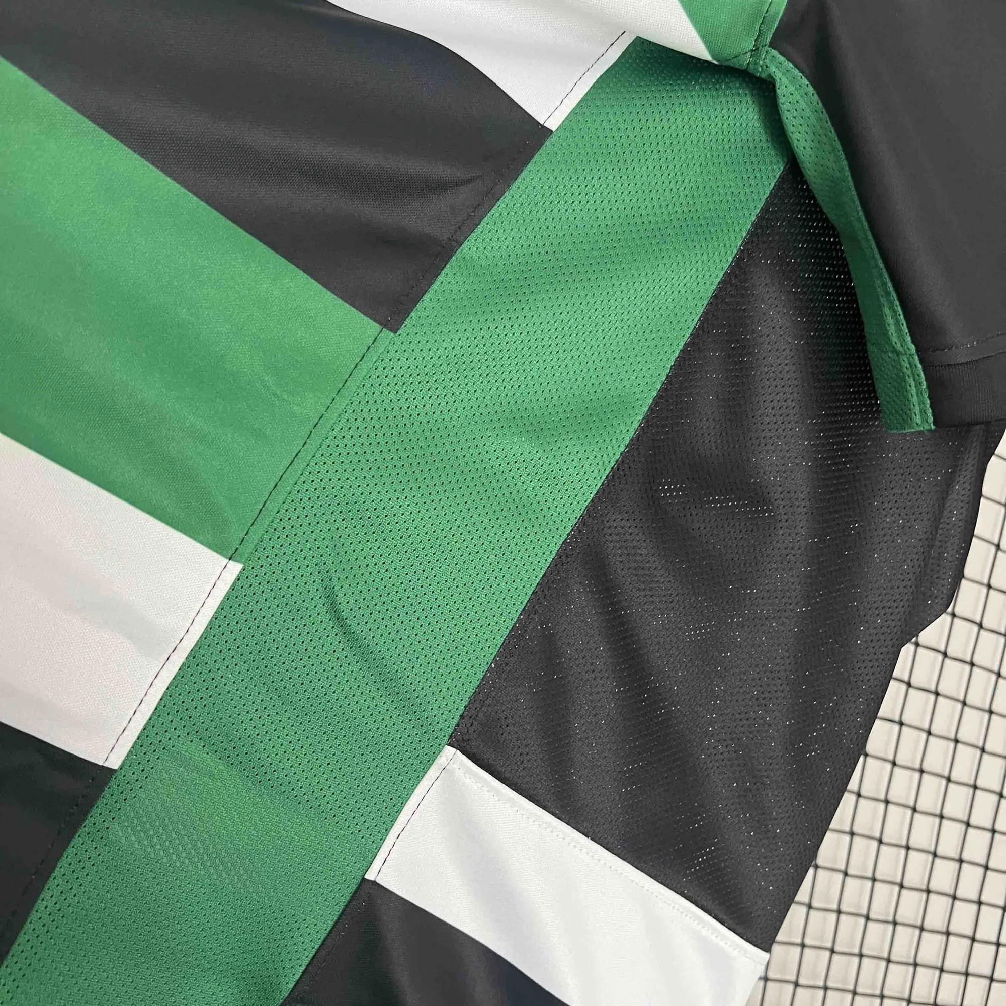 24-25 Sporting Lisbon Home Kit Best Wholesale Yupoo 1