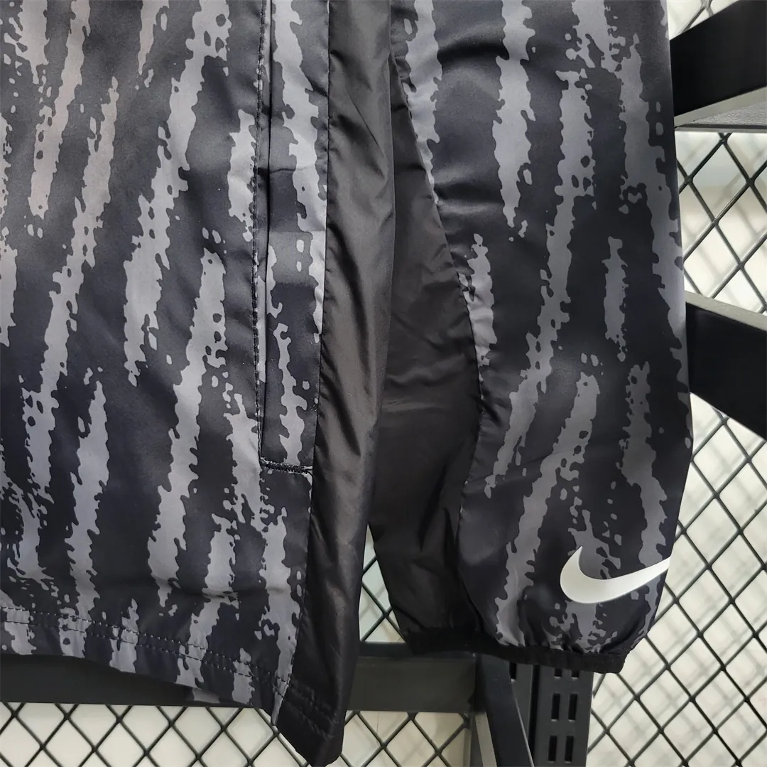 23-24 Windbreaker Americas Black 5
