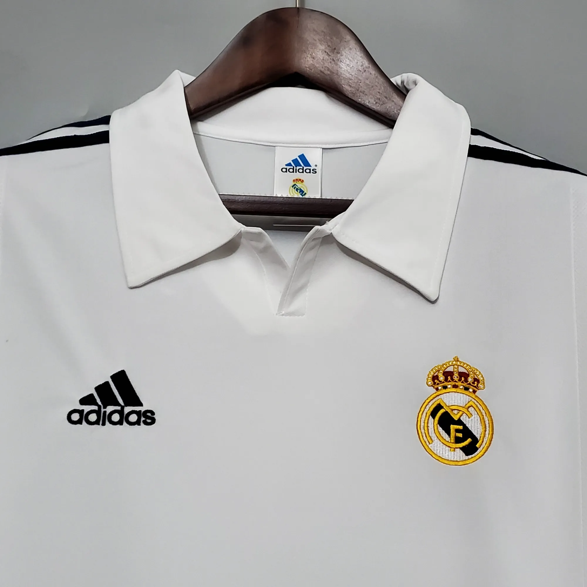 01-02 Real Madrid home long-sleeve 7