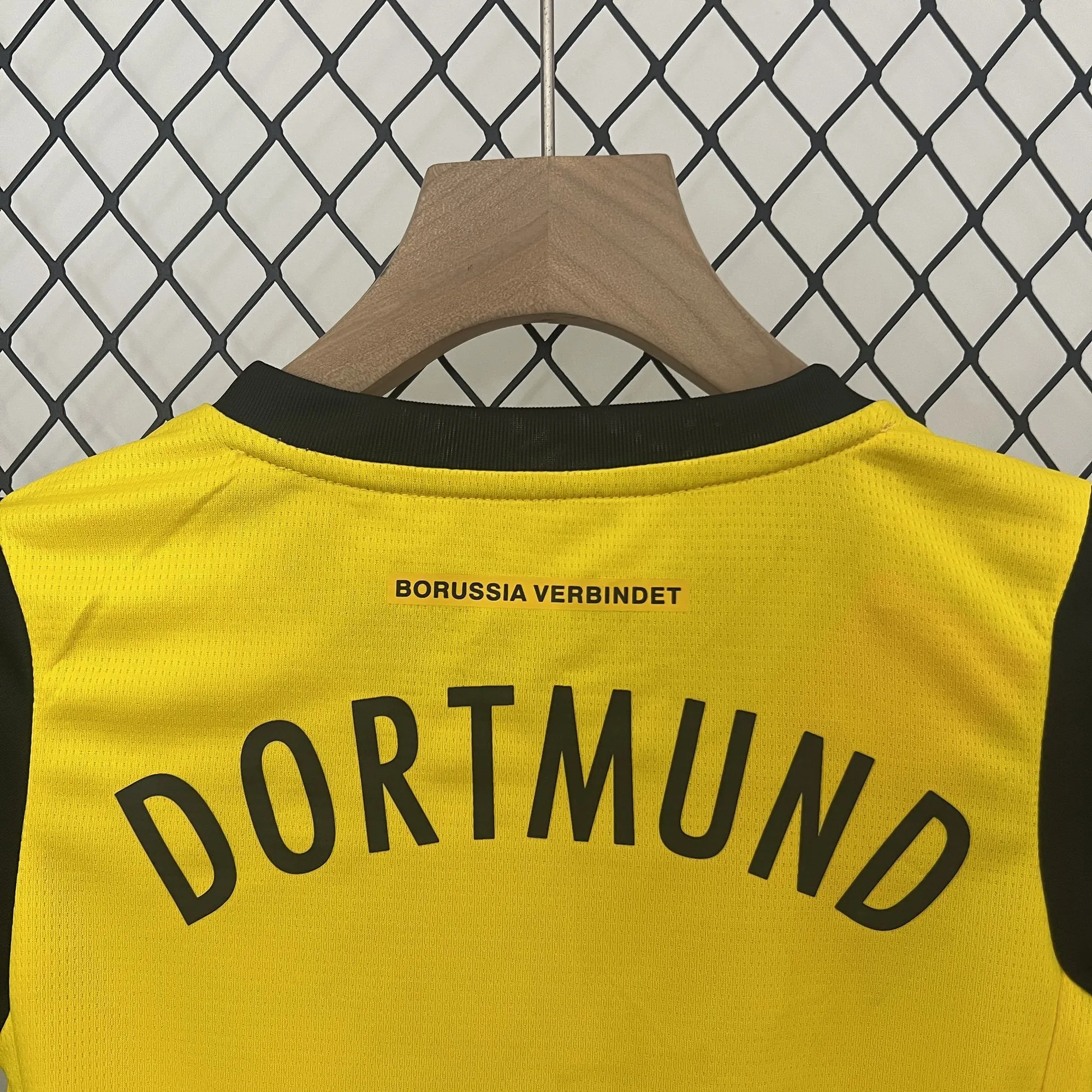 24-25 Dortmund BVB Home Kid Kits Youth Apparels AAAAJersey Supplier Yupoo 3