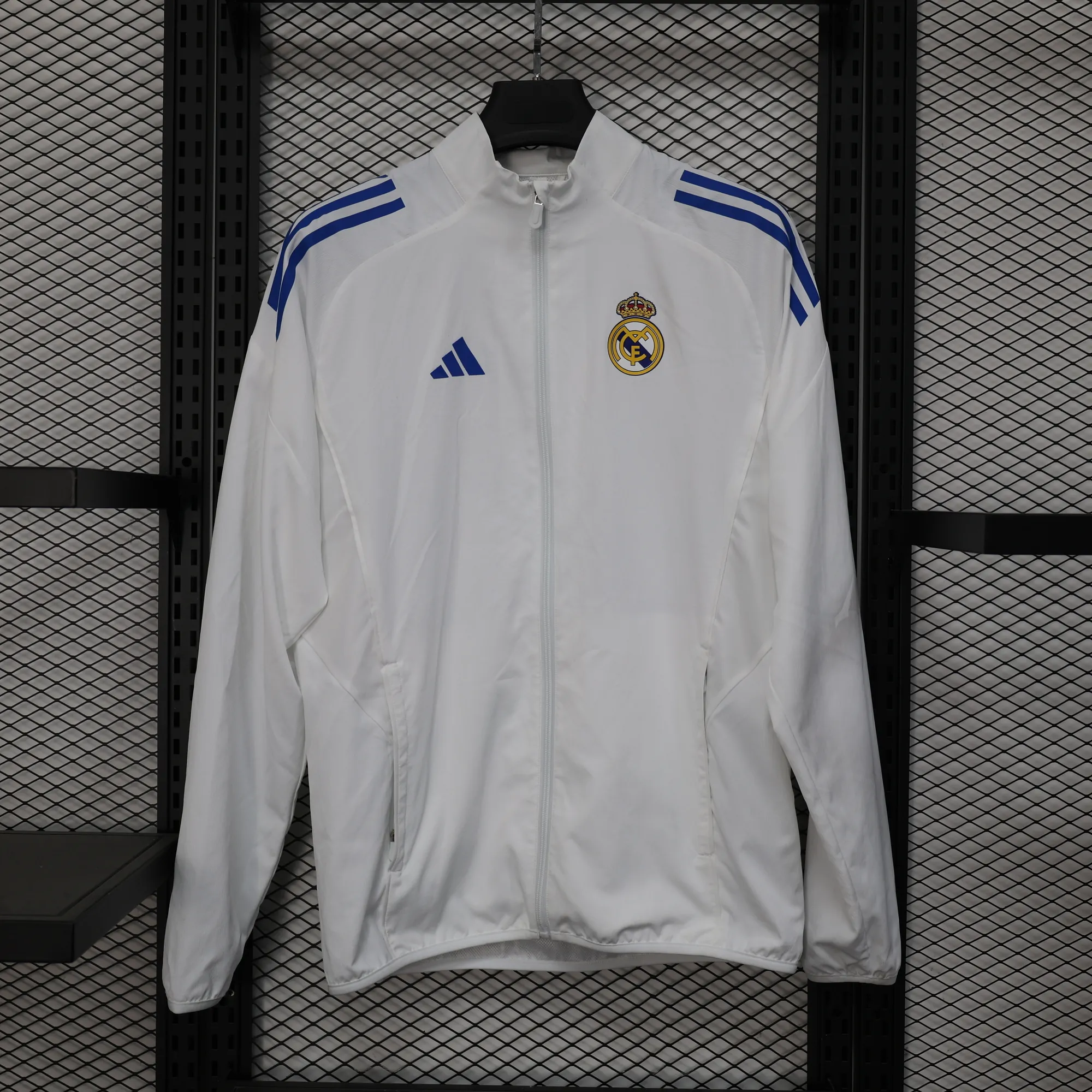 25-26 Real Madrid White Windbreaker Jacket AAAAJersey Supply Yupoo 6