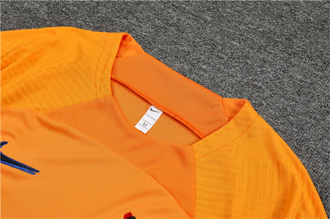 22-23 Barcelona training suit yellow 11