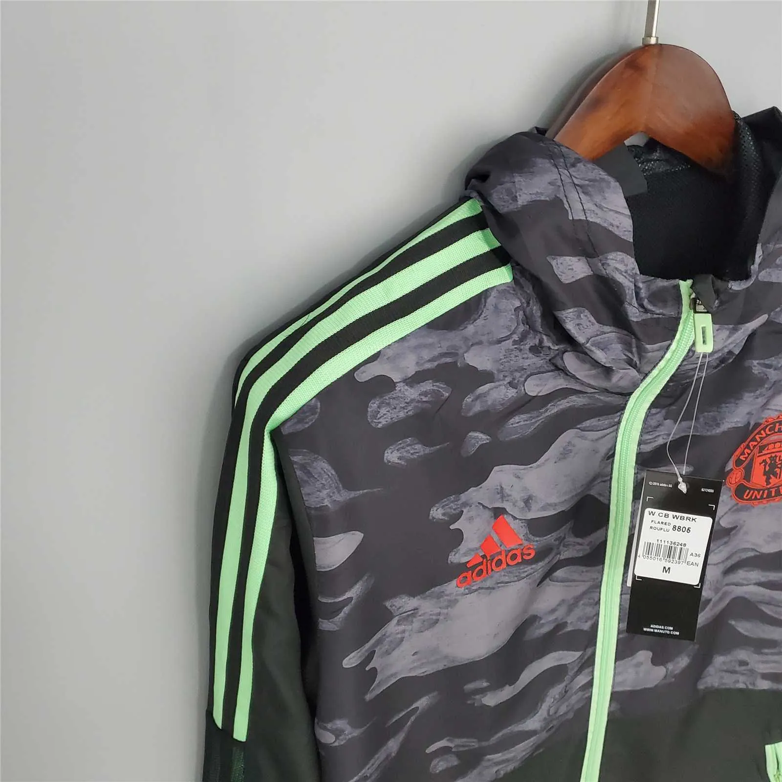 21-22 Manchester United Black and Grey Camouflage Windbreaker 2
