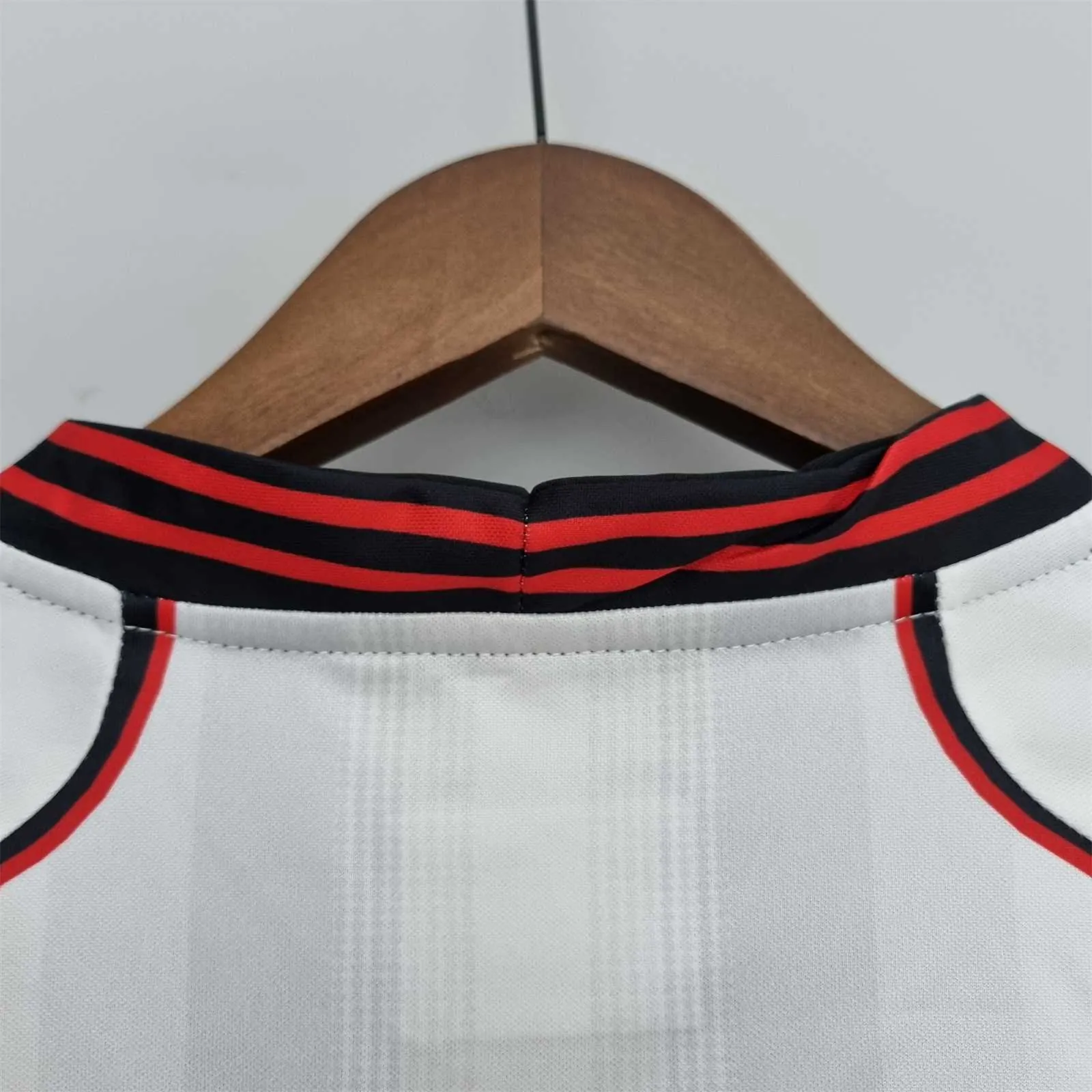 22-23 Hokkaido Consadole Sapporo third away 8