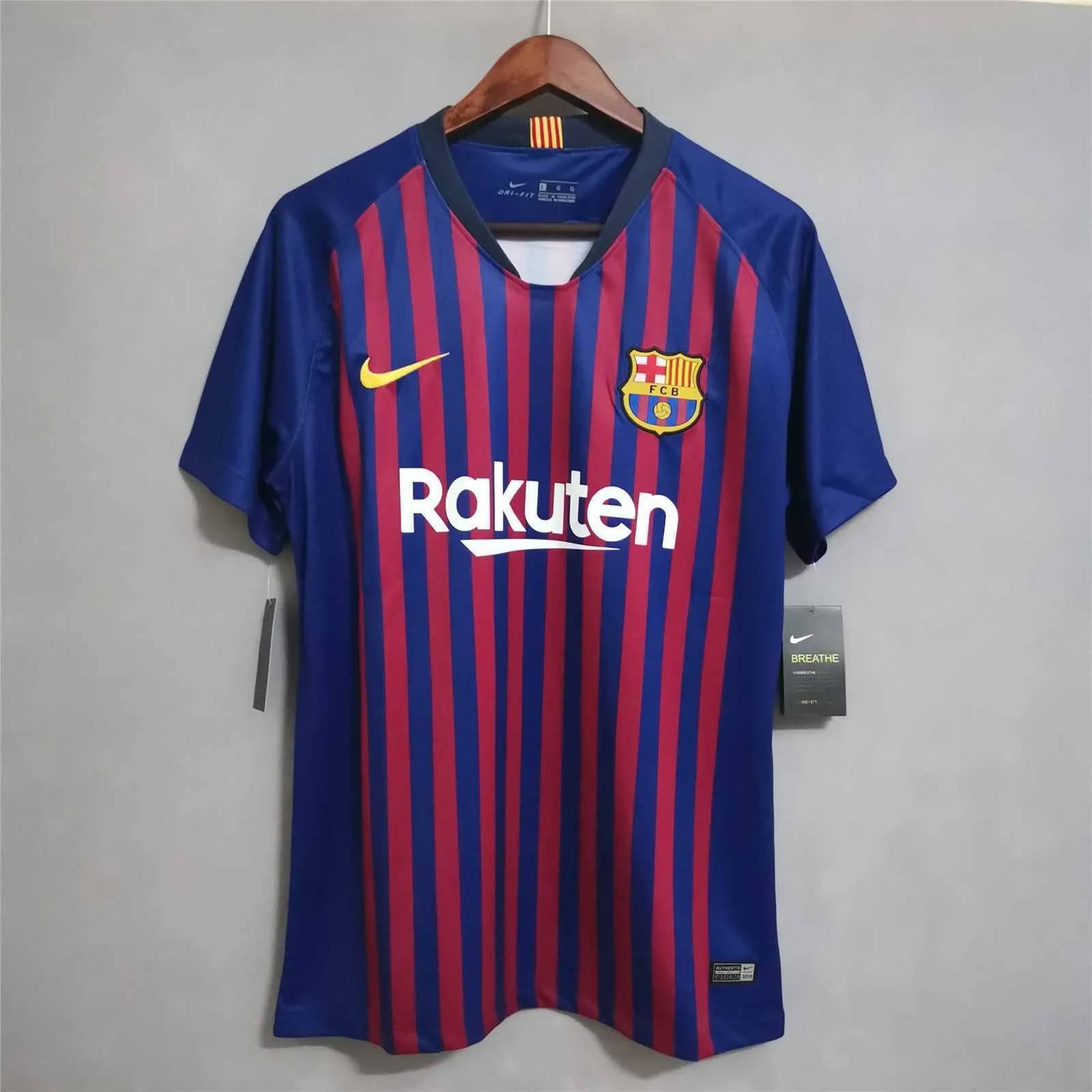 18-19 Barcelona home 13