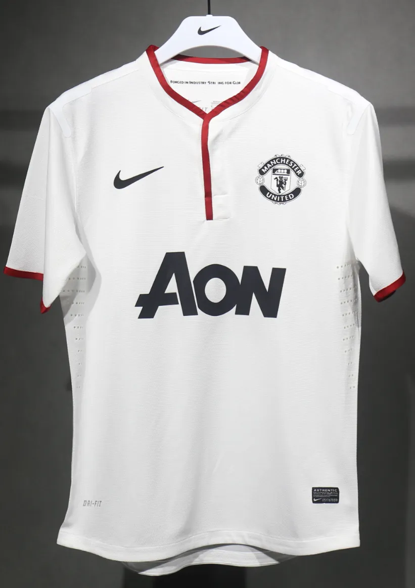 12-13 Manchester United Away Retro Kit Vintage Player Version Sino Shirt AAAAJersey Dropship Yu 6