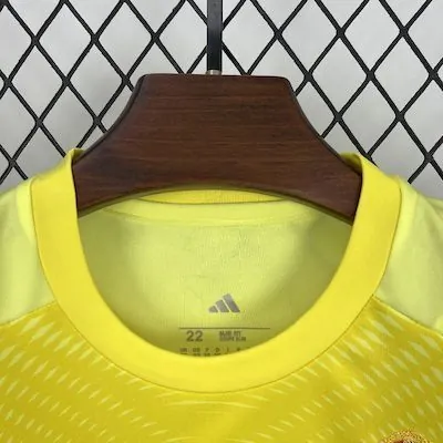 25-26 Real Madrid Yellow Goalkeeper Kid Kits Youth Apparels Sino AAAAJersey Supply Yupoo 9