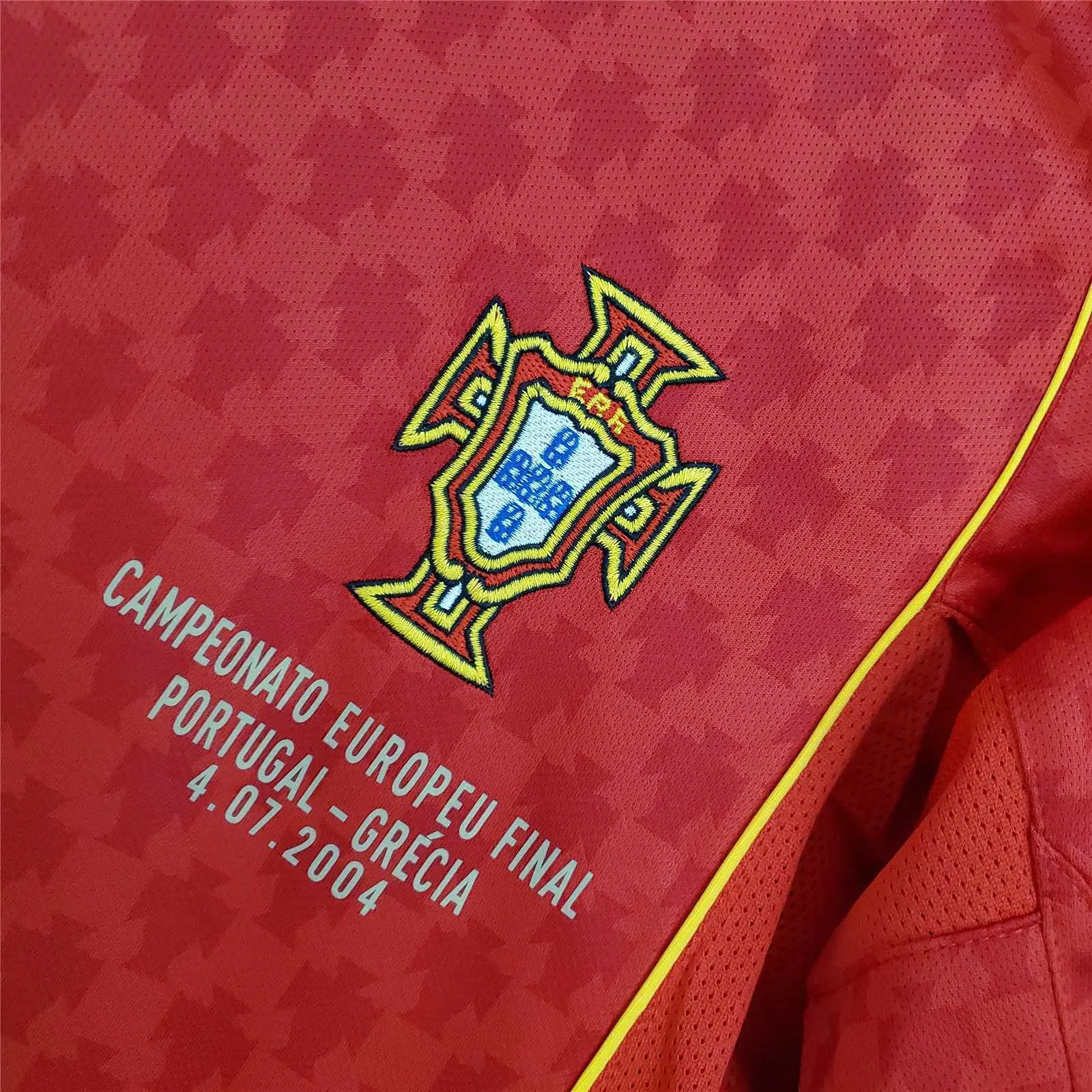 2004 Portugal home red 20