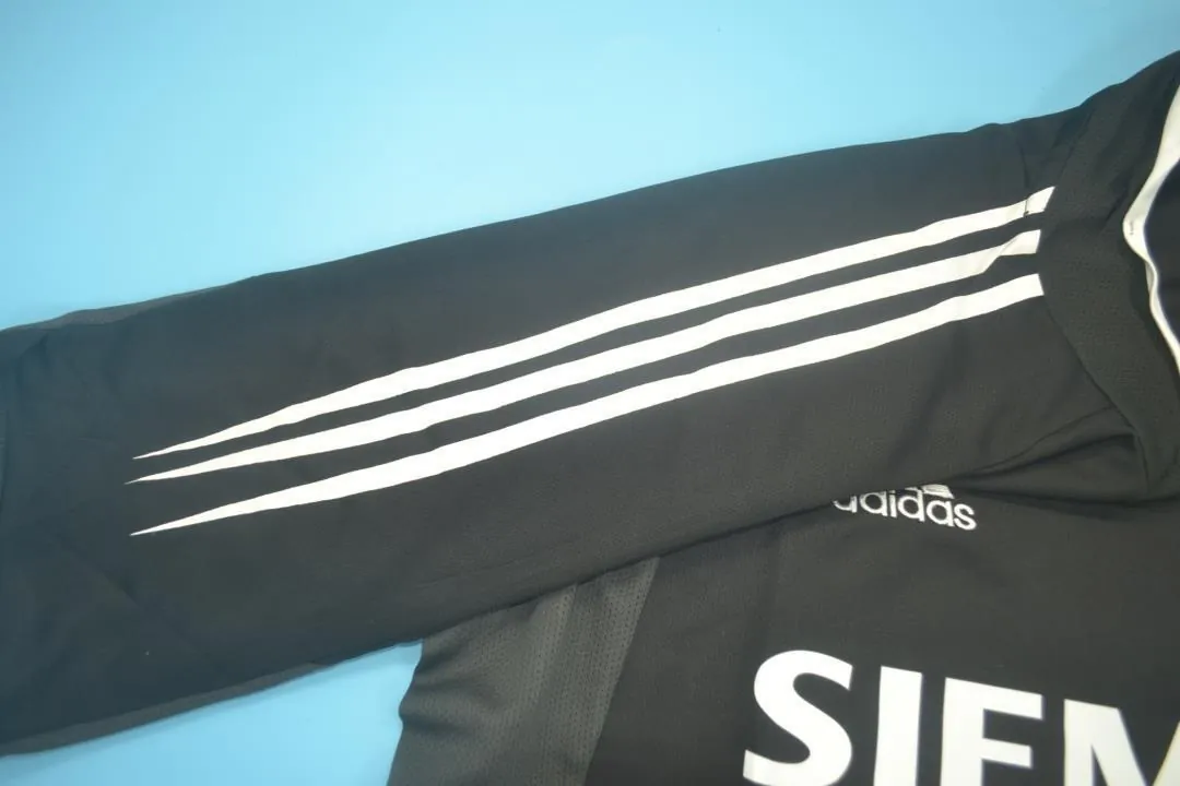 04-05 Real Madrid away 4