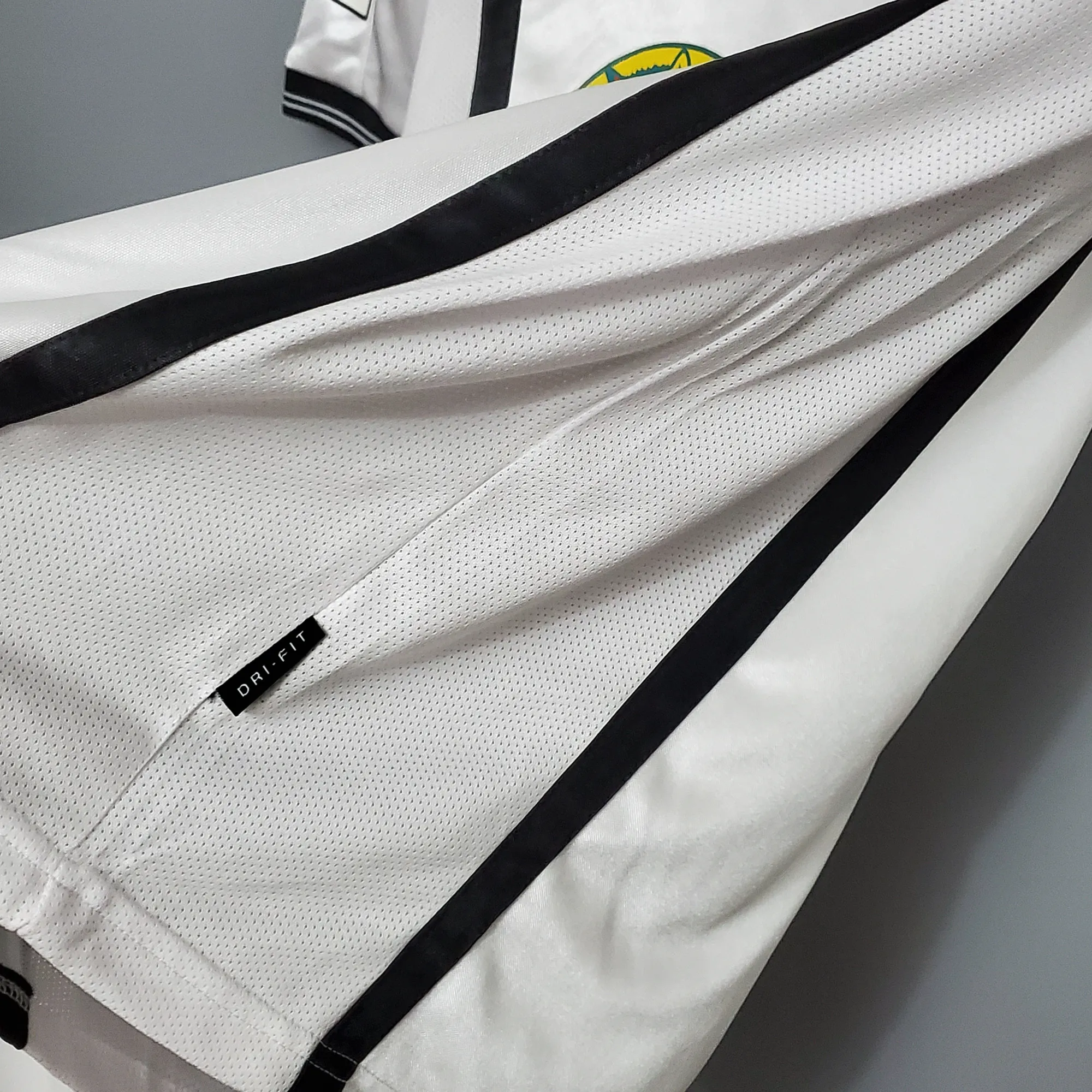 00-01 Valencia home 13