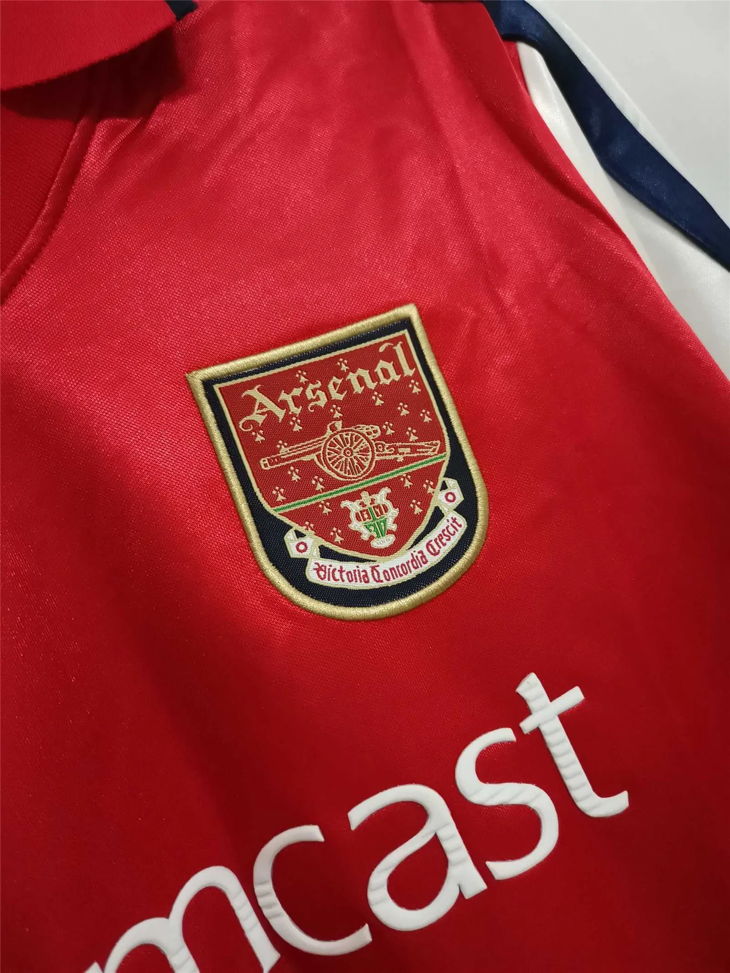 00-01 Arsenal home red 7