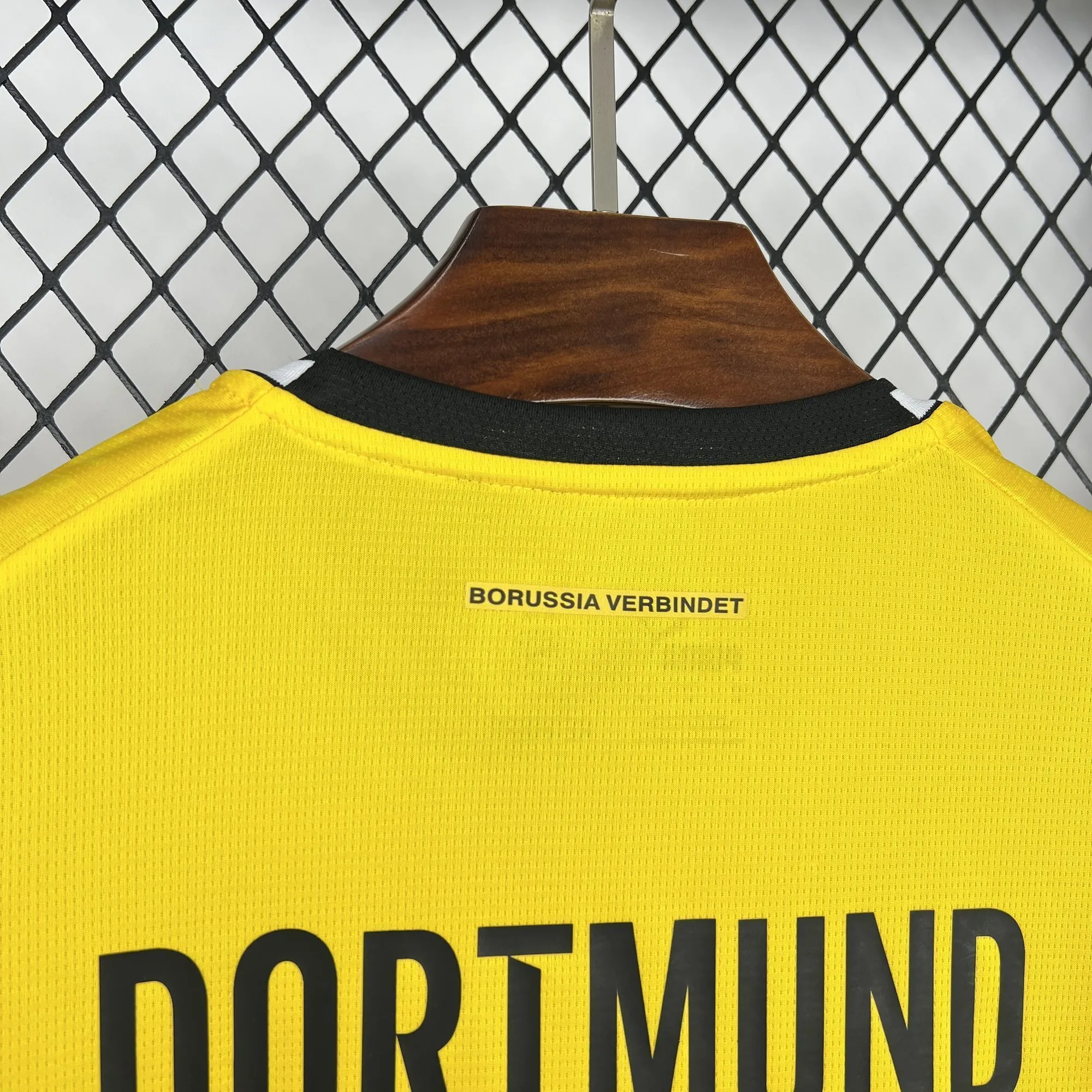 26-27 Dortmund Home Kit Soccer T-Shirt AAAAJersey Supply Yupoo 1