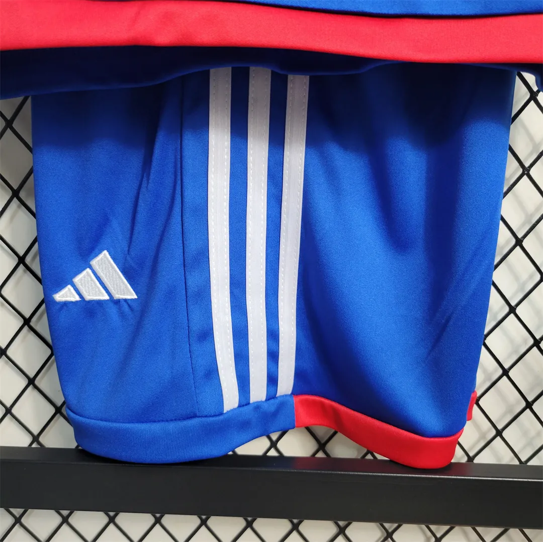 23-24 University of Chile home kids kit 8