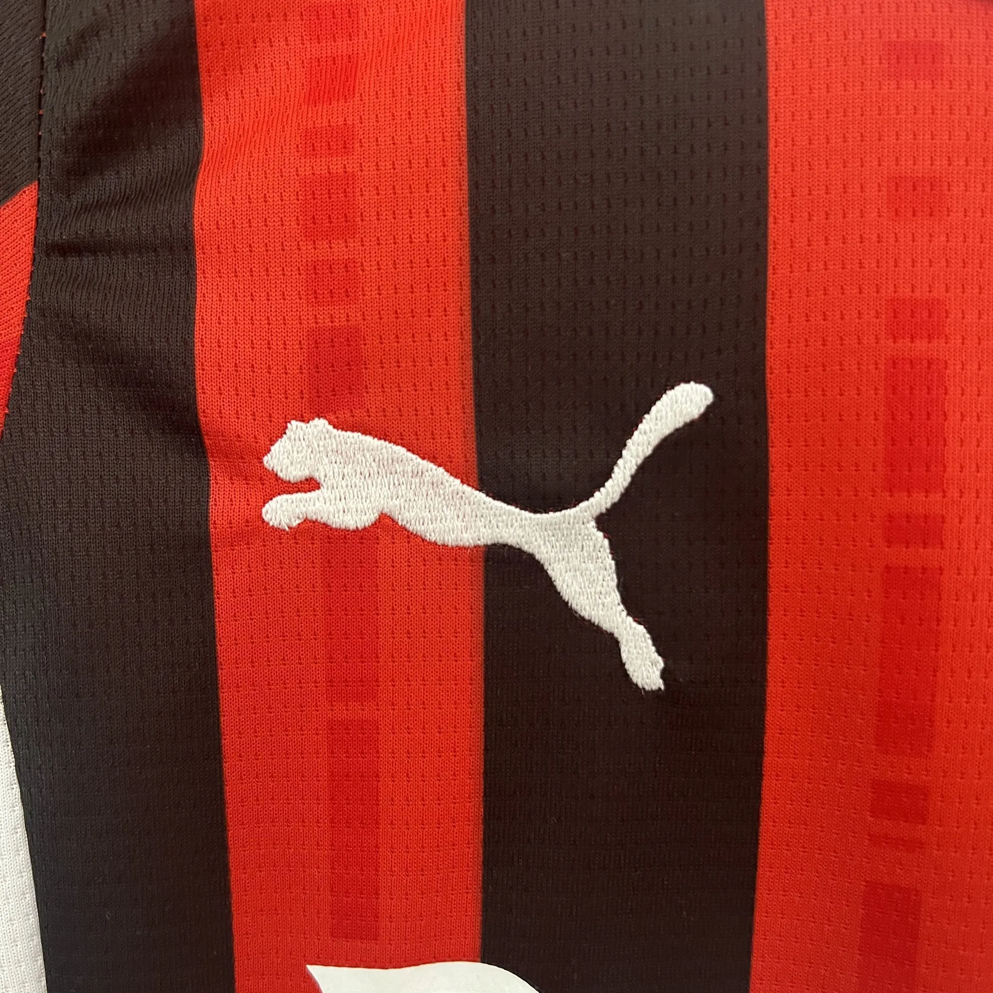 24-25 AC Milan Home Kid Kits Youth Apparels AAAAJersey Supplier Yupoo 4